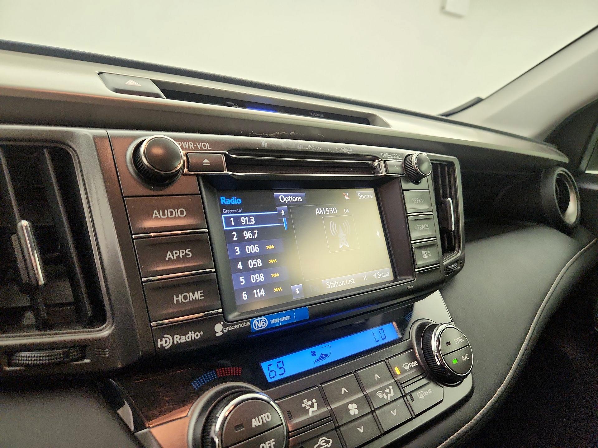 Thumbnail: 2015 Toyota RAV4 - 16