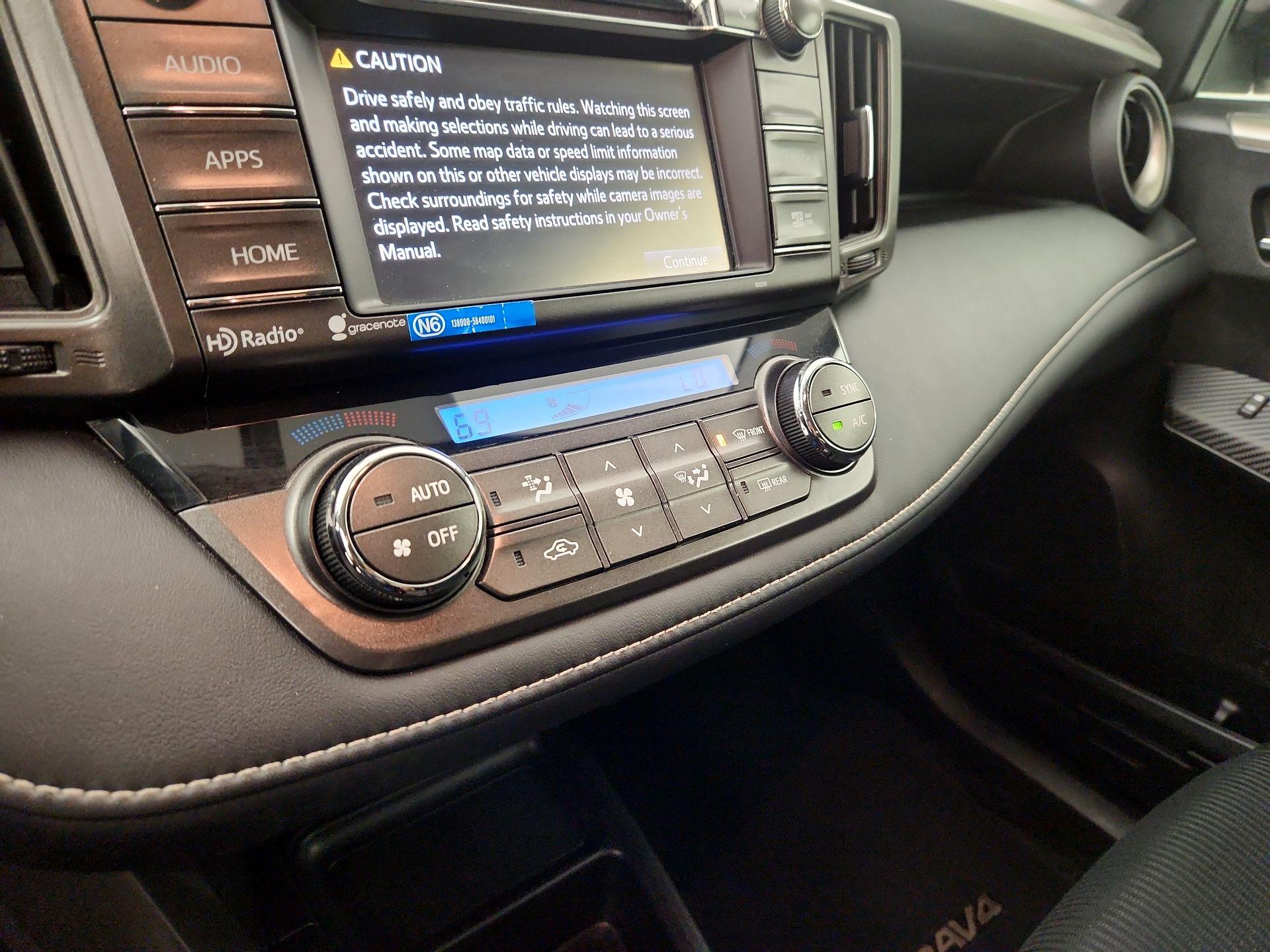 Thumbnail: 2015 Toyota RAV4 - 17