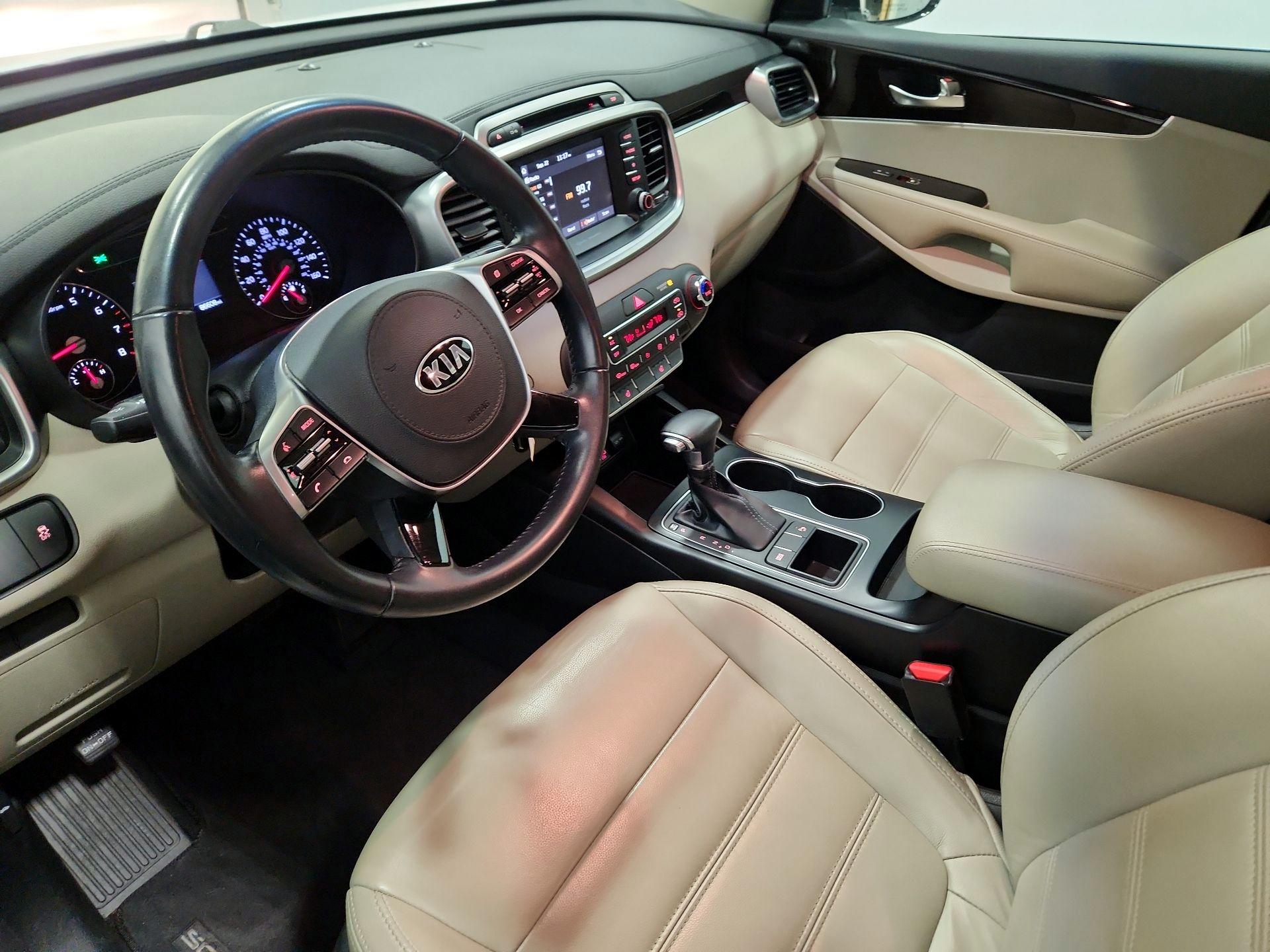 Thumbnail: 2019 Kia Sorento - 11