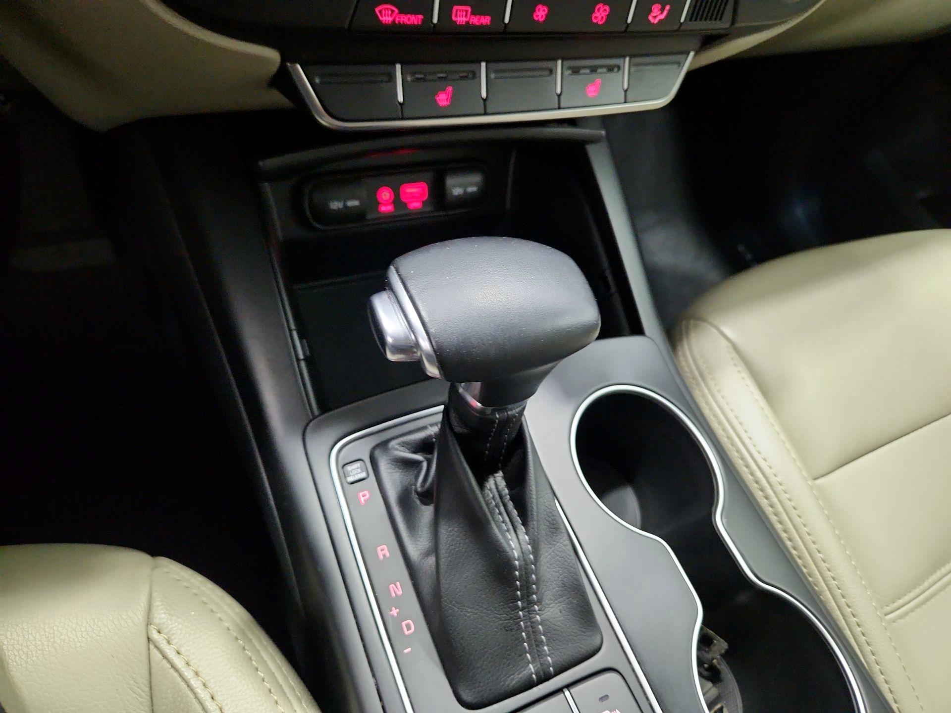 Thumbnail: 2019 Kia Sorento - 17