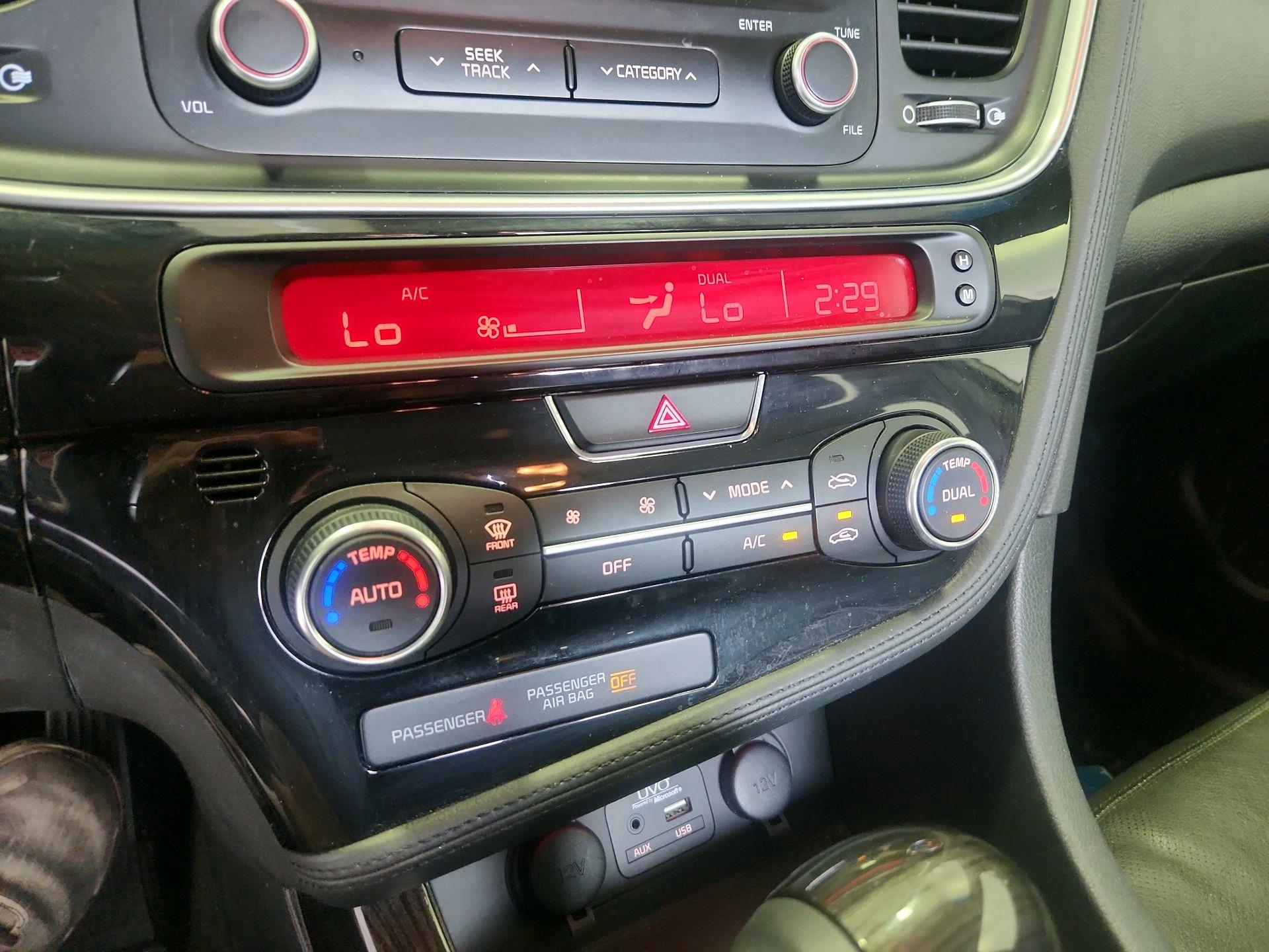 Thumbnail: 2015 Kia Optima - 15