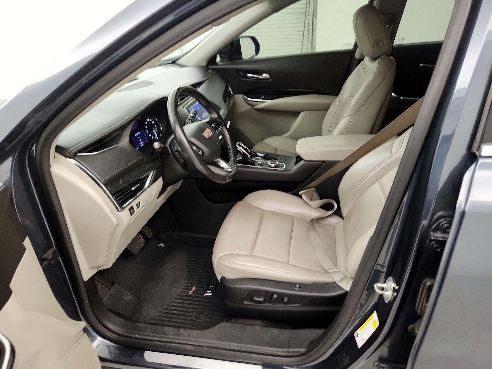 Thumbnail: 2020 Cadillac XT4 - 9