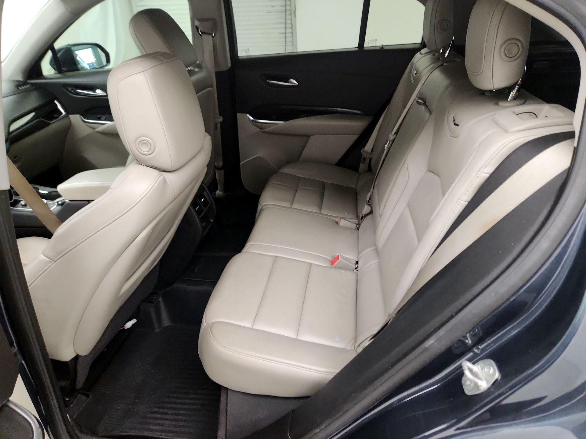 Thumbnail: 2020 Cadillac XT4 - 16