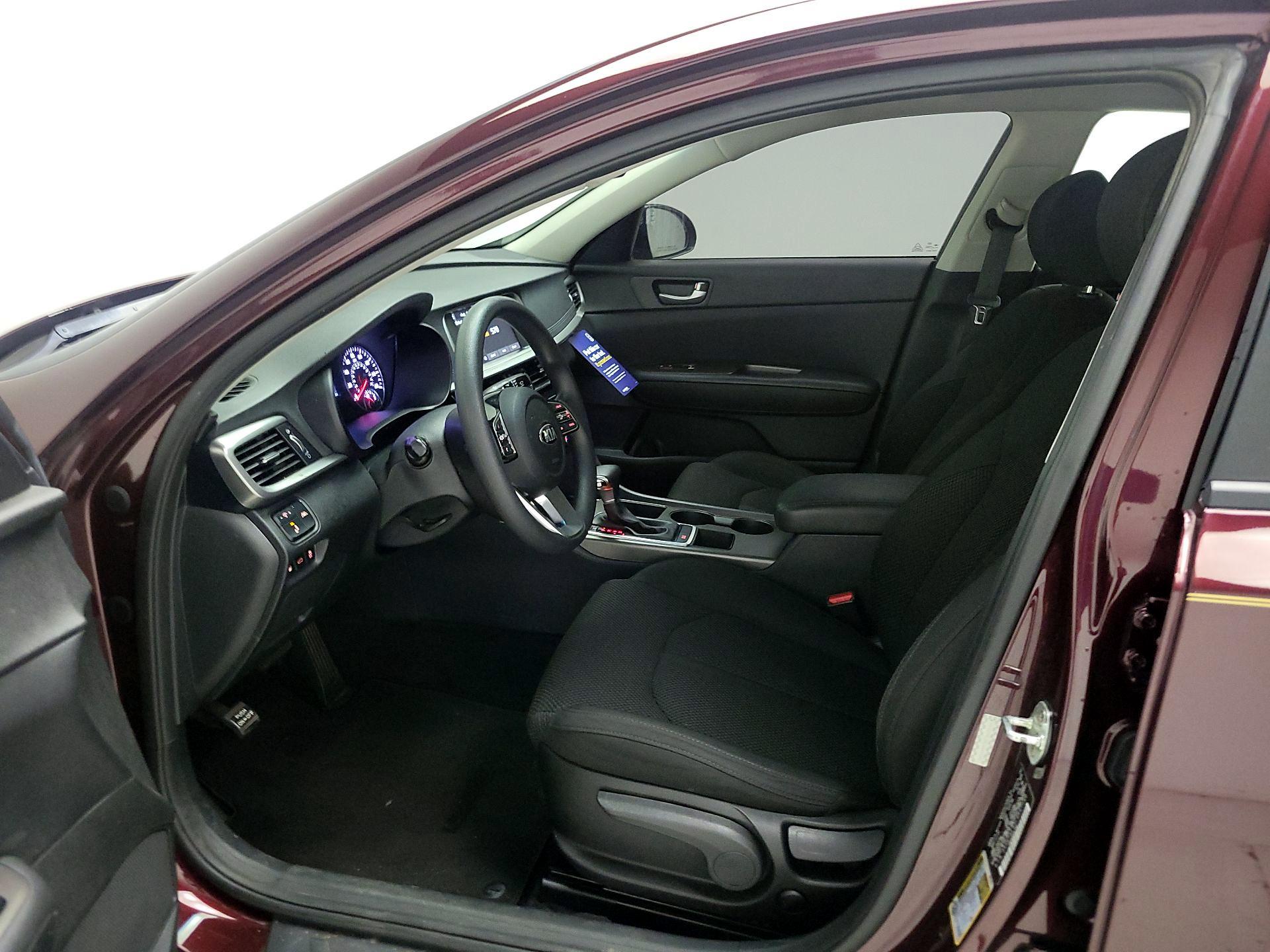 Thumbnail: 2020 Kia Optima - 11