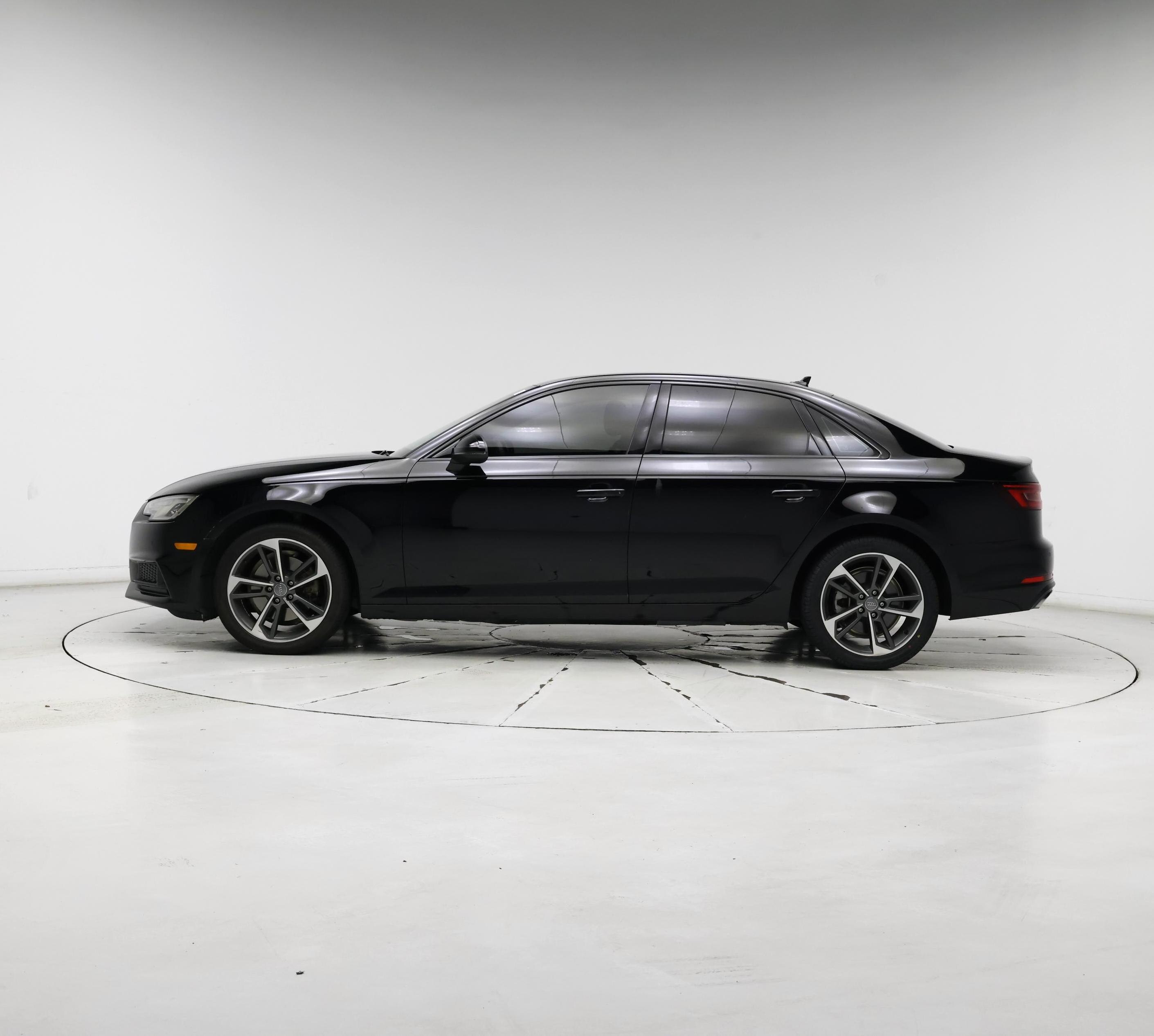 Thumbnail: 2019 Audi A4 - 3