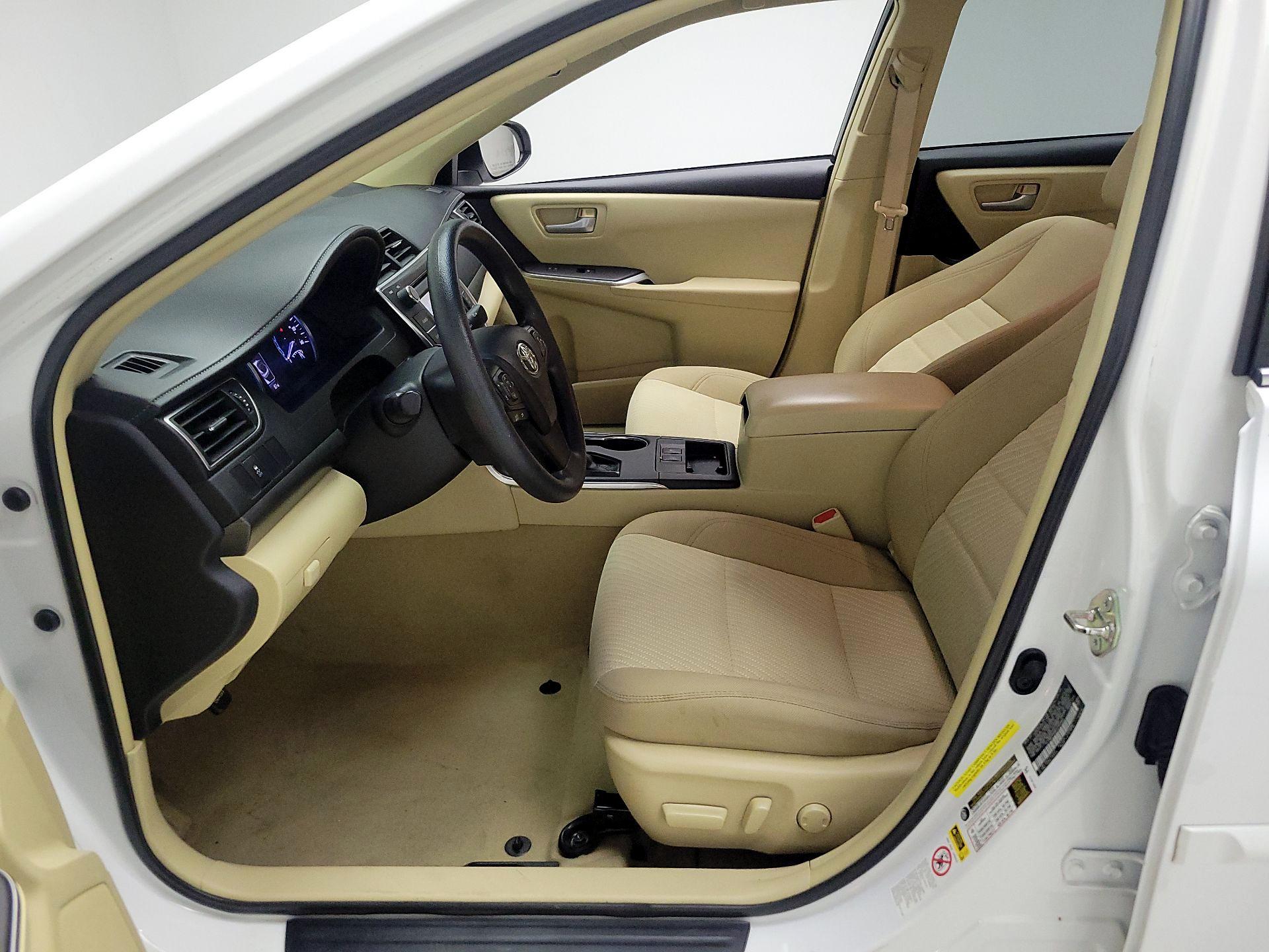Thumbnail: 2015 Toyota Camry - 11