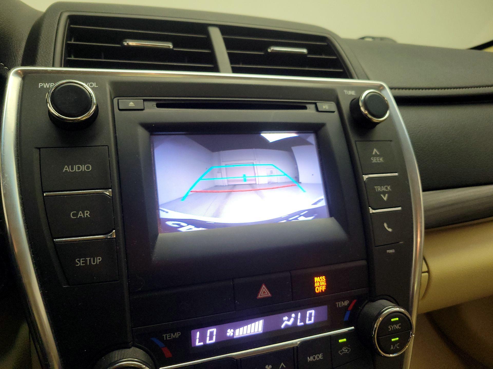 Thumbnail: 2015 Toyota Camry - 13