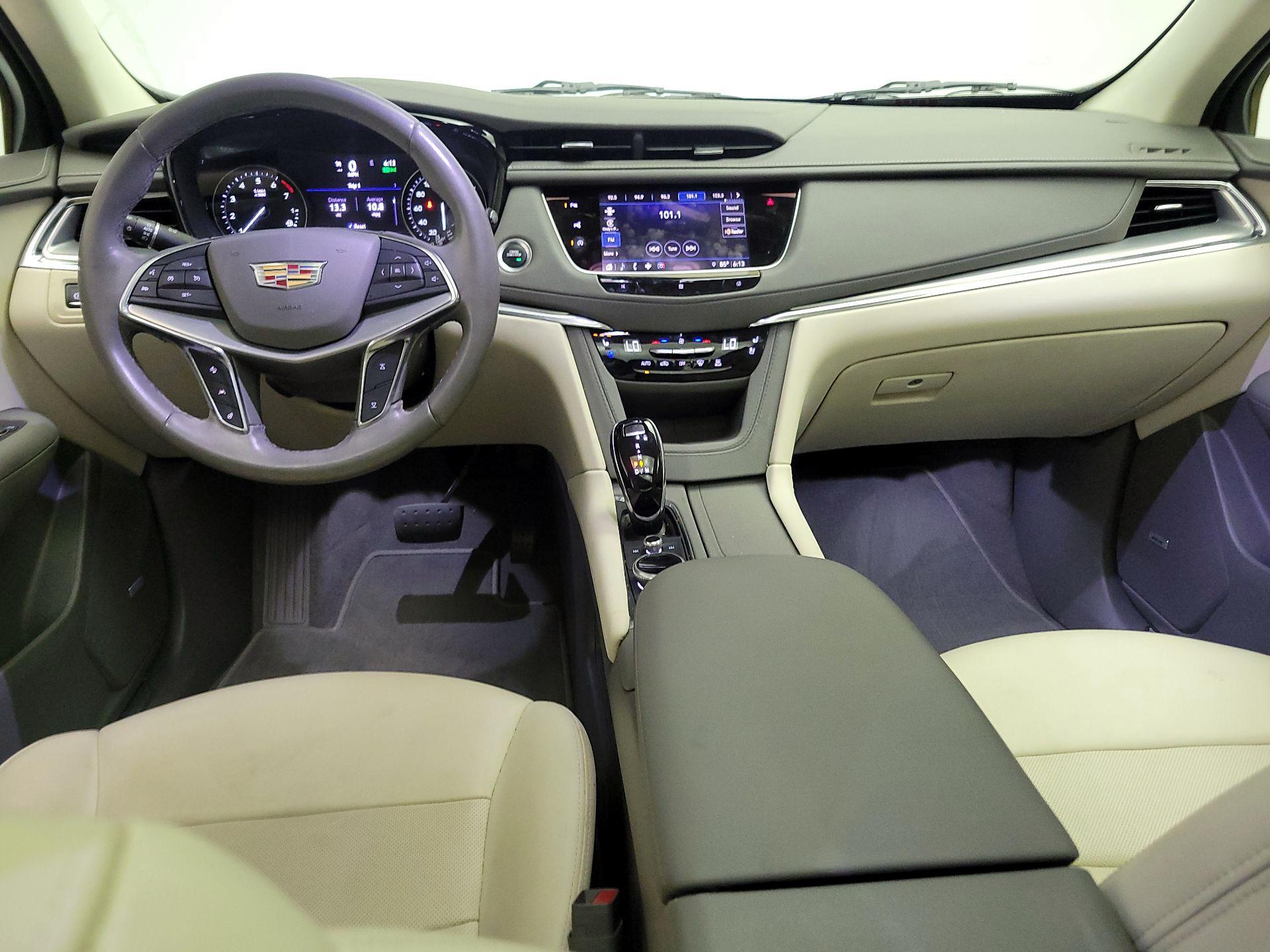 Thumbnail: 2021 Cadillac XT5 - 9
