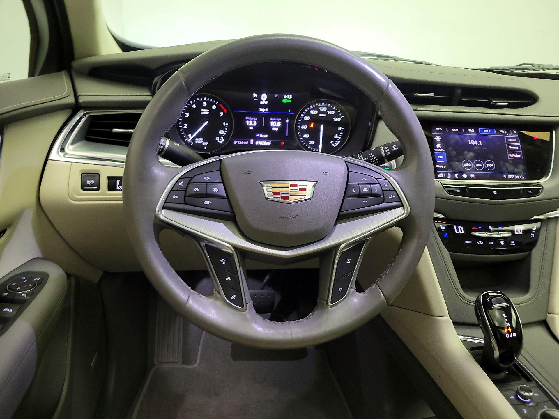 Thumbnail: 2021 Cadillac XT5 - 10