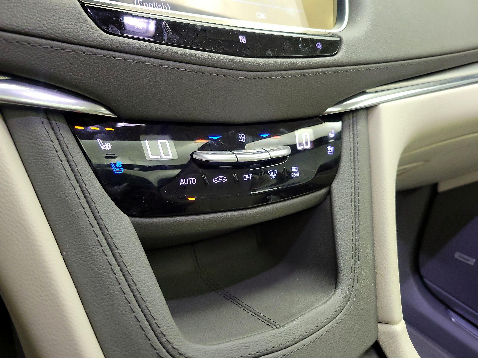 Thumbnail: 2021 Cadillac XT5 - 15