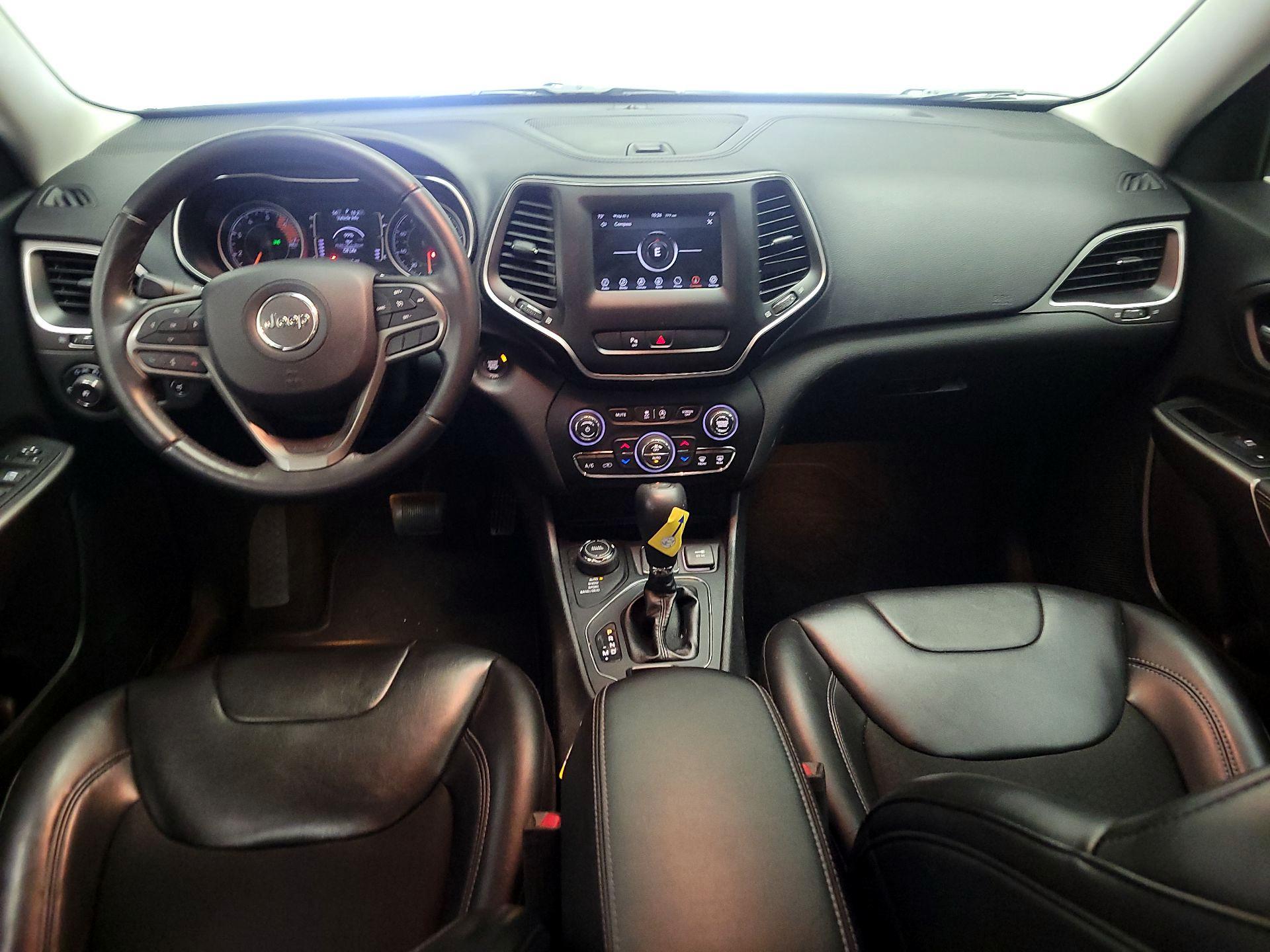 Thumbnail: 2019 Jeep Cherokee - 9