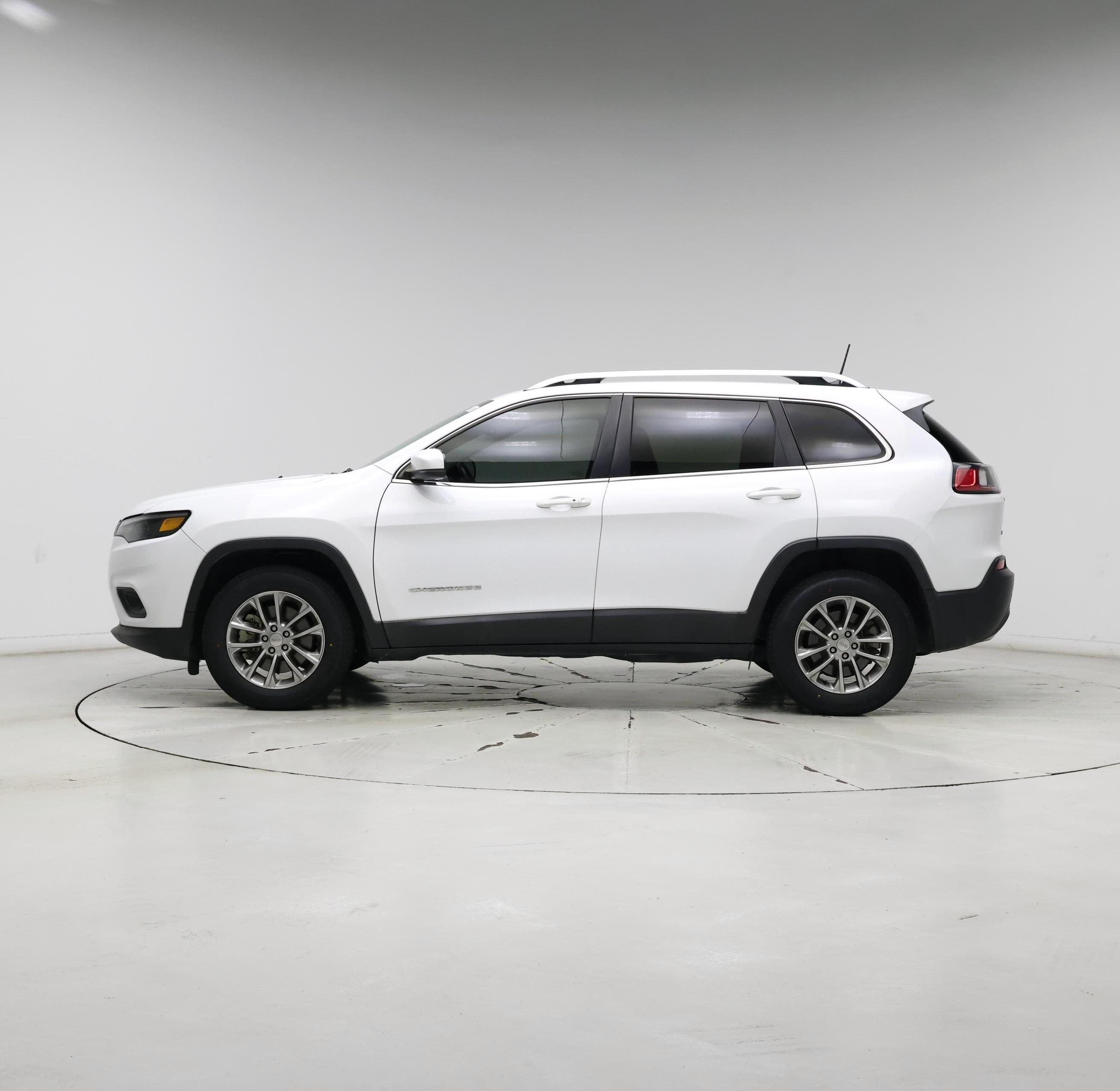 Thumbnail: 2019 Jeep Cherokee - 3