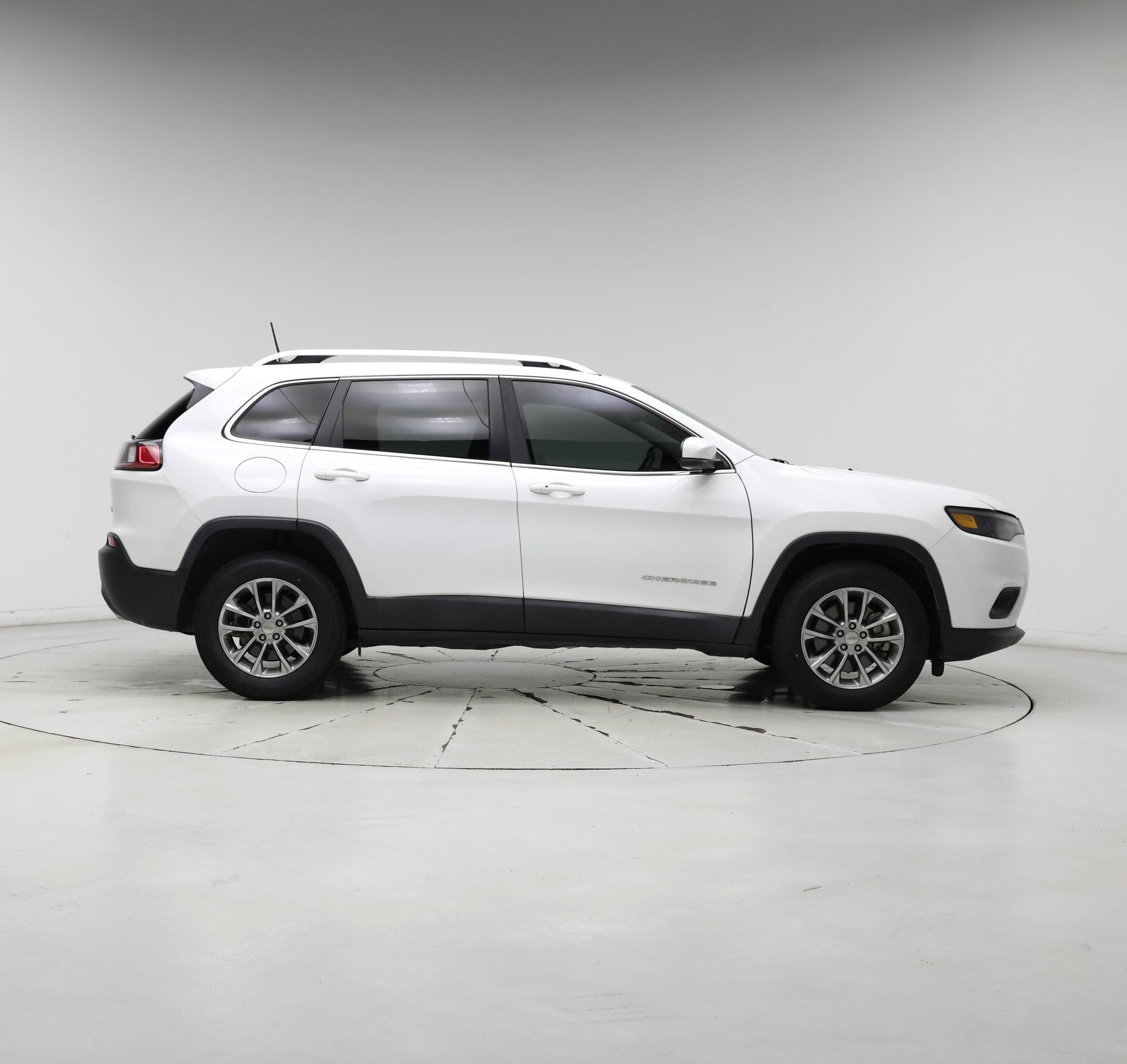 Thumbnail: 2019 Jeep Cherokee - 7