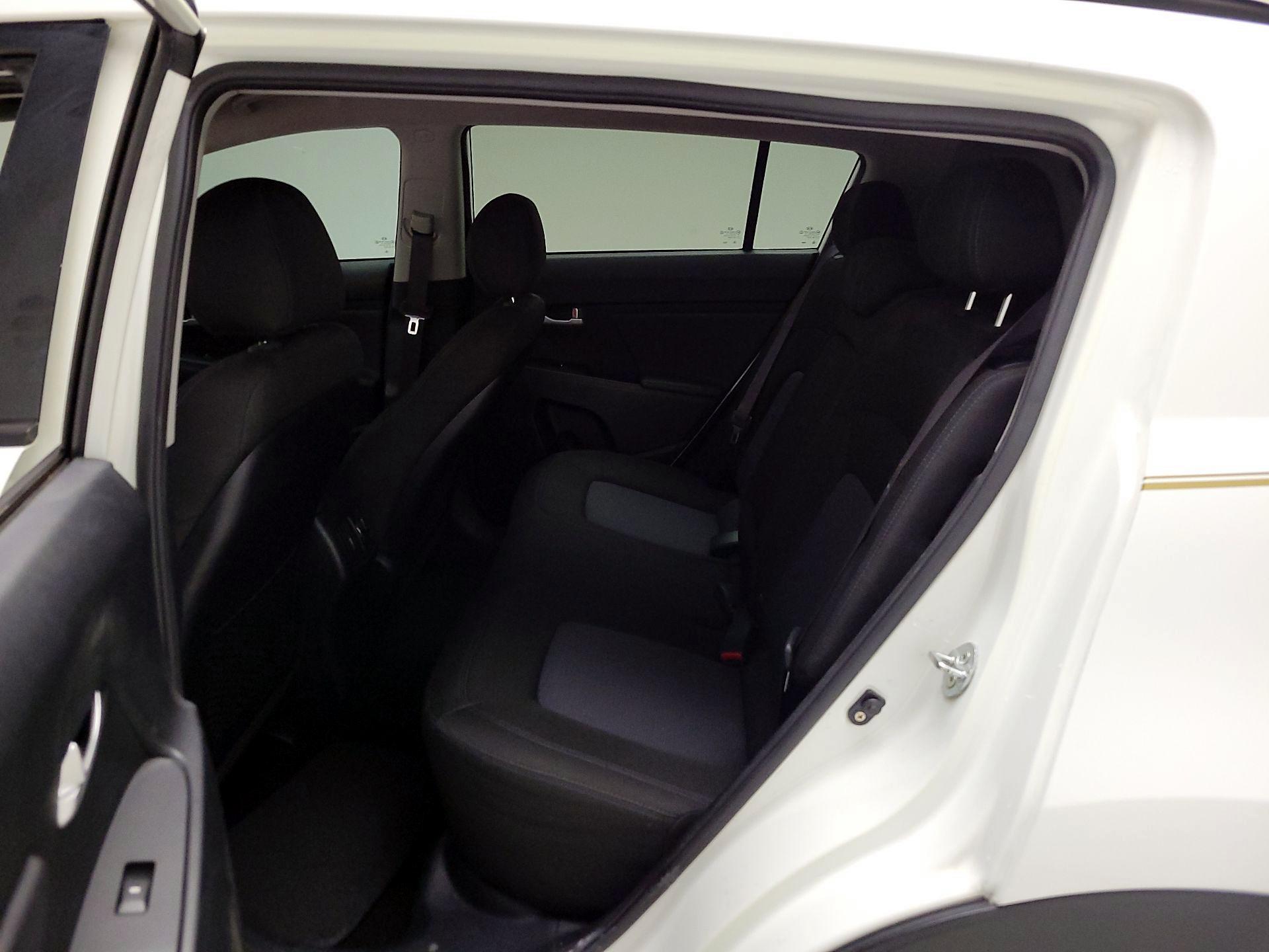 Thumbnail: 2014 Kia Sportage - 18