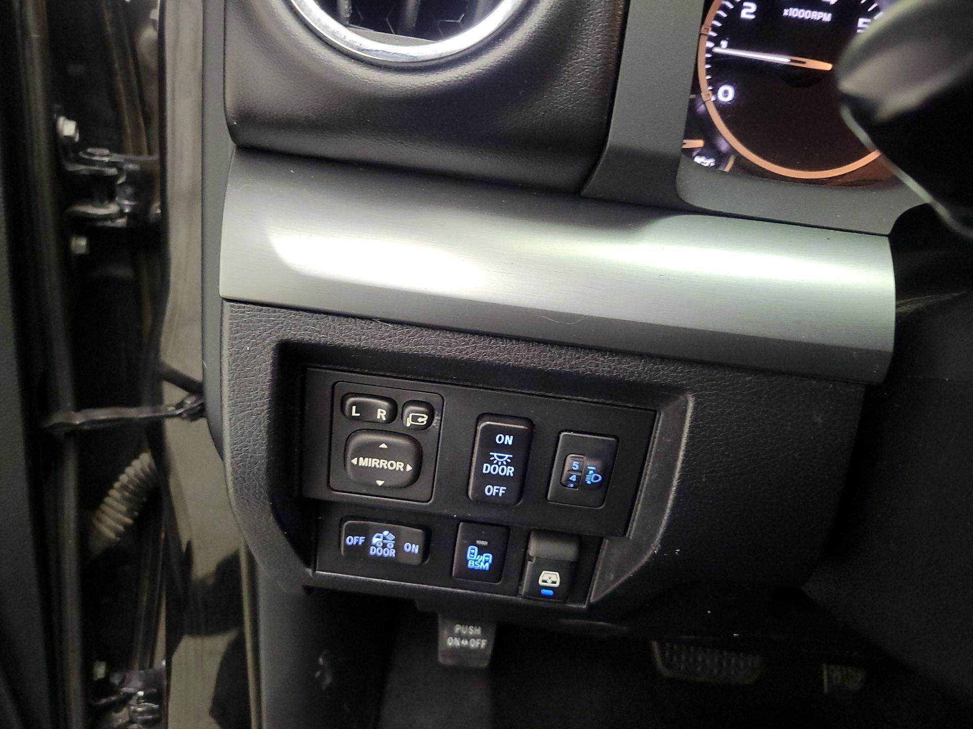 Thumbnail: 2017 Toyota Tundra - 13