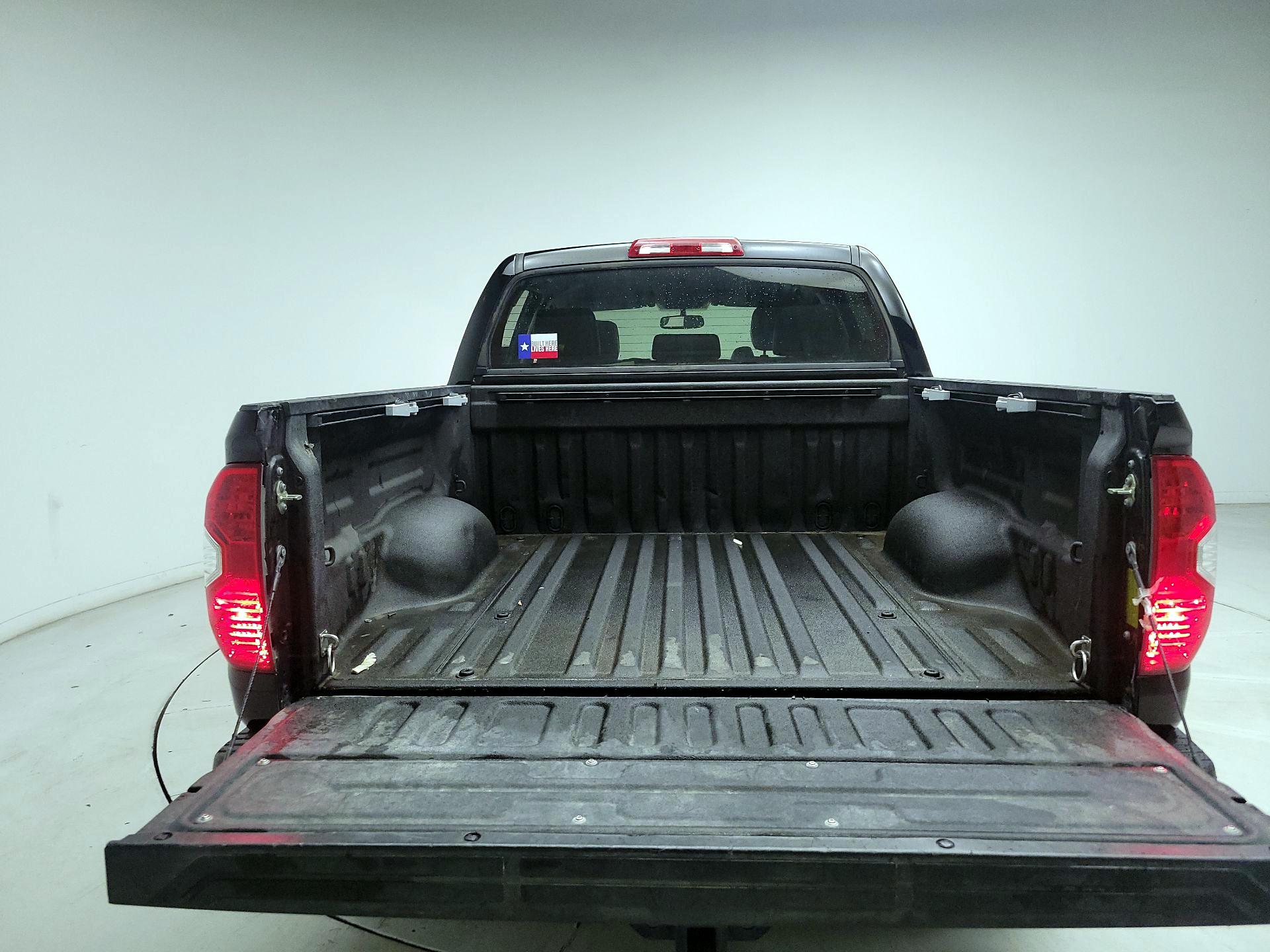 Thumbnail: 2017 Toyota Tundra - 20