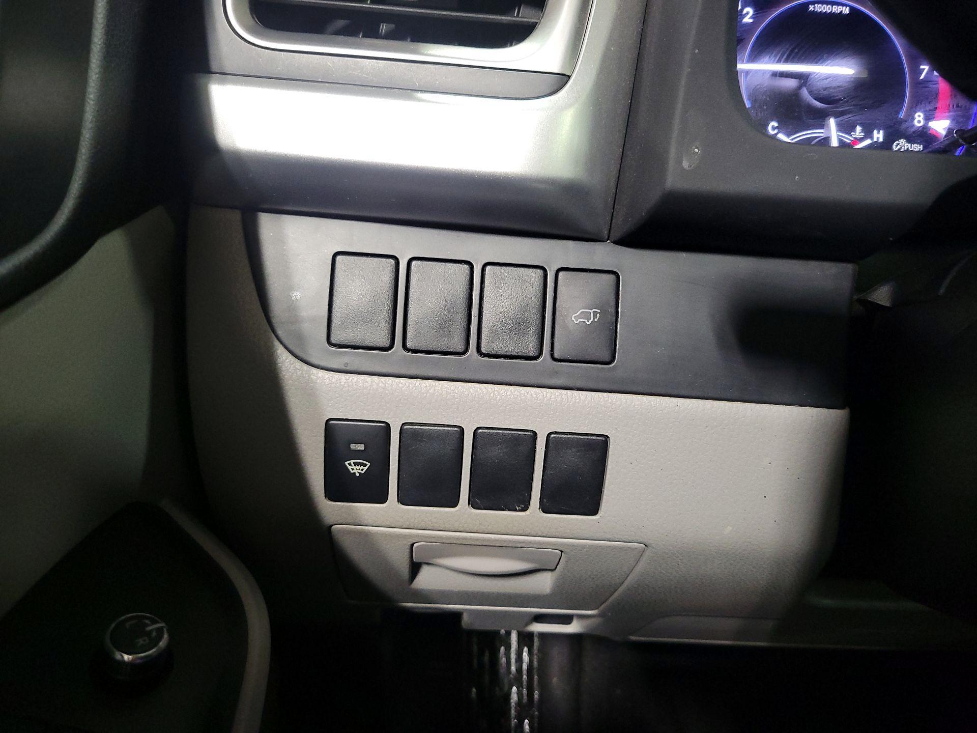 Thumbnail: 2015 Toyota Highlander - 13