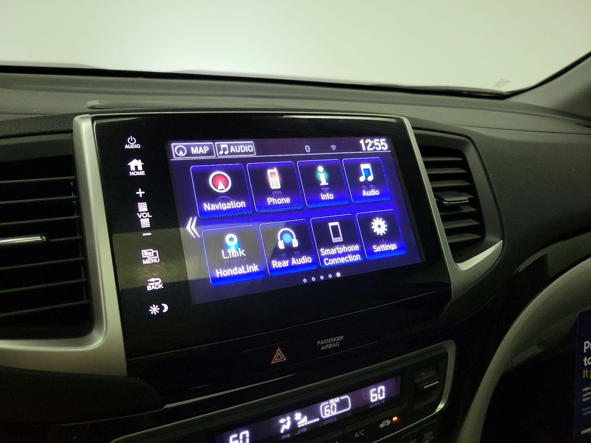 Thumbnail: 2017 Honda Pilot - 16