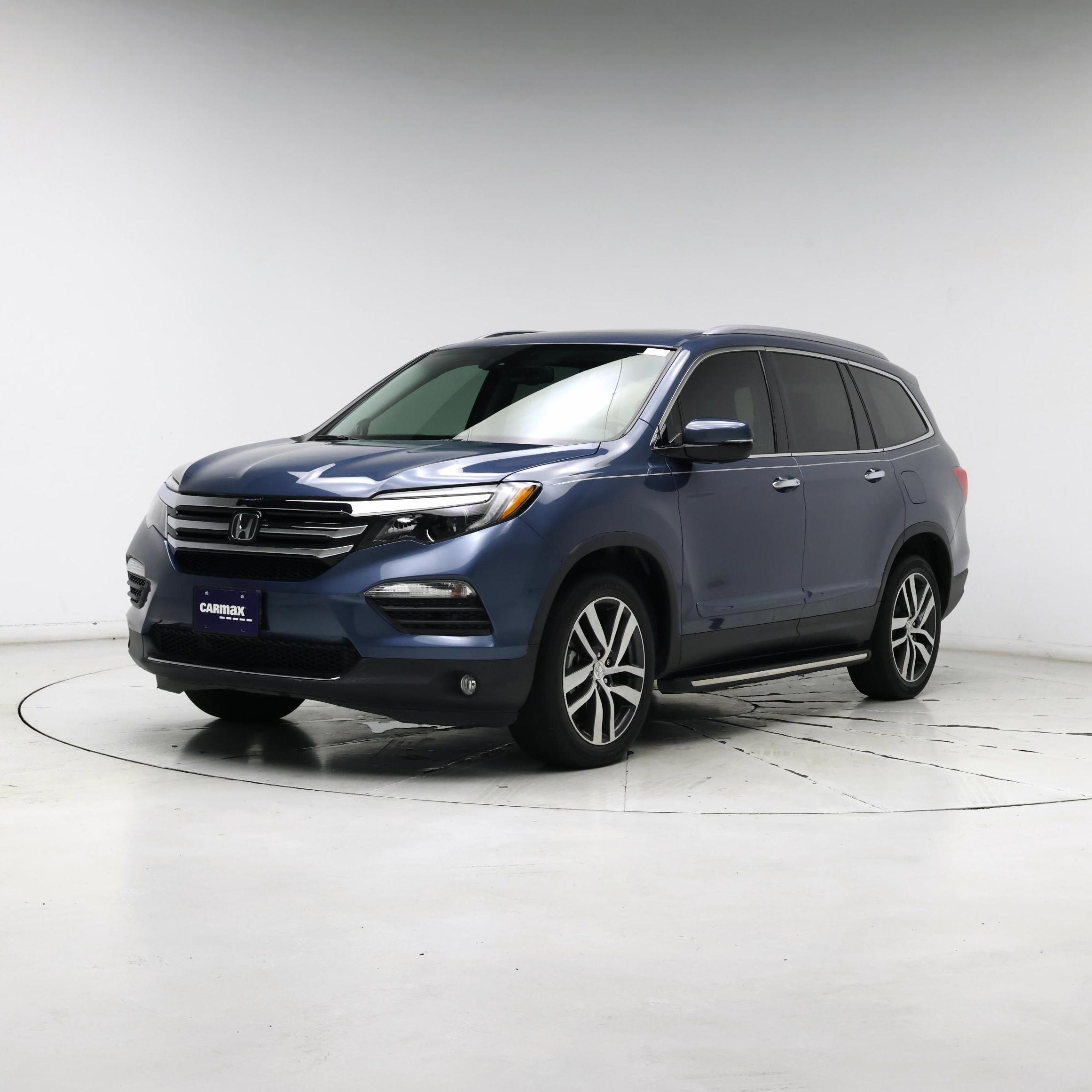 Thumbnail: 2017 Honda Pilot - 4