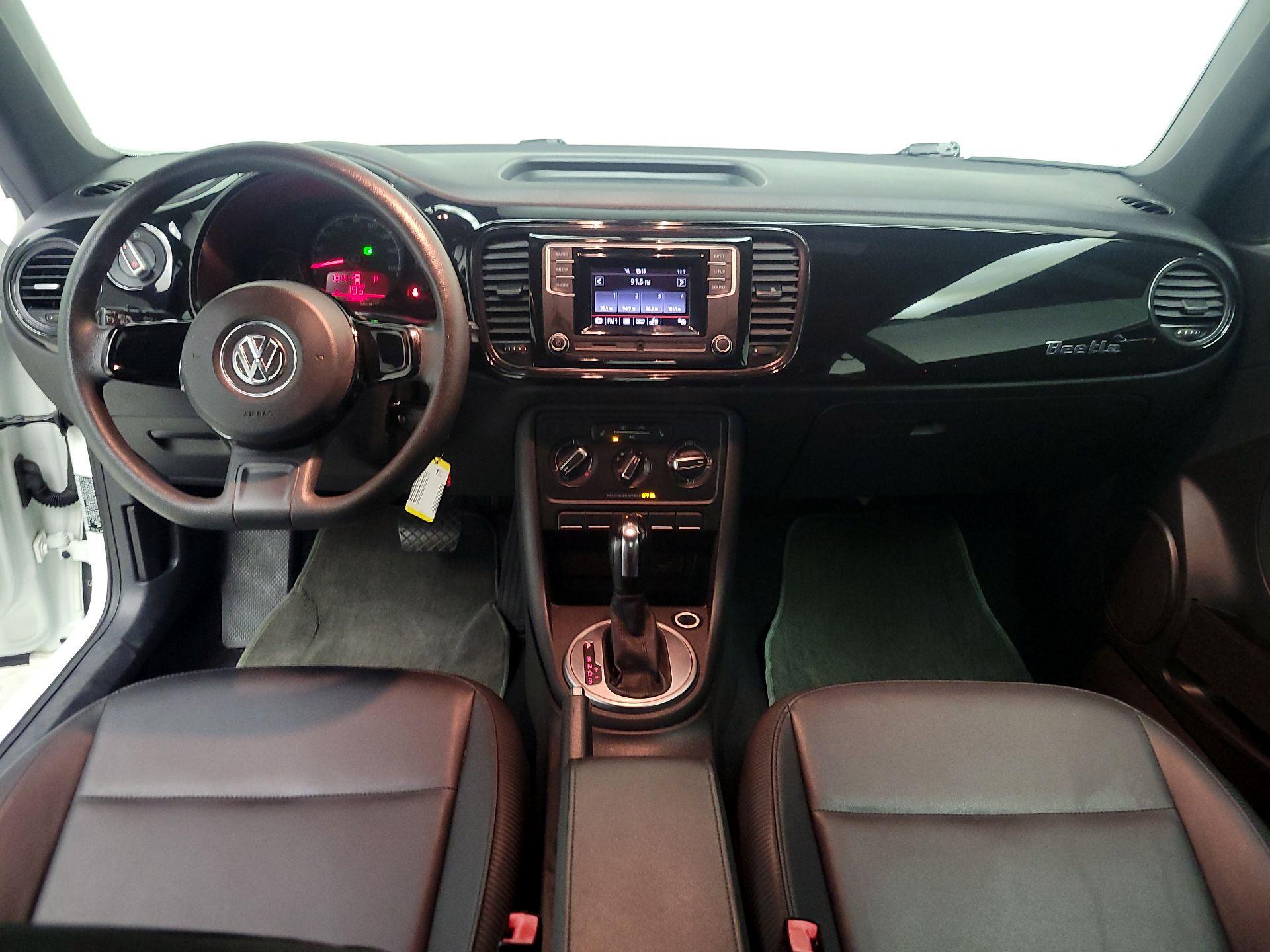 Thumbnail: 2017 Volkswagen Beetle - 9