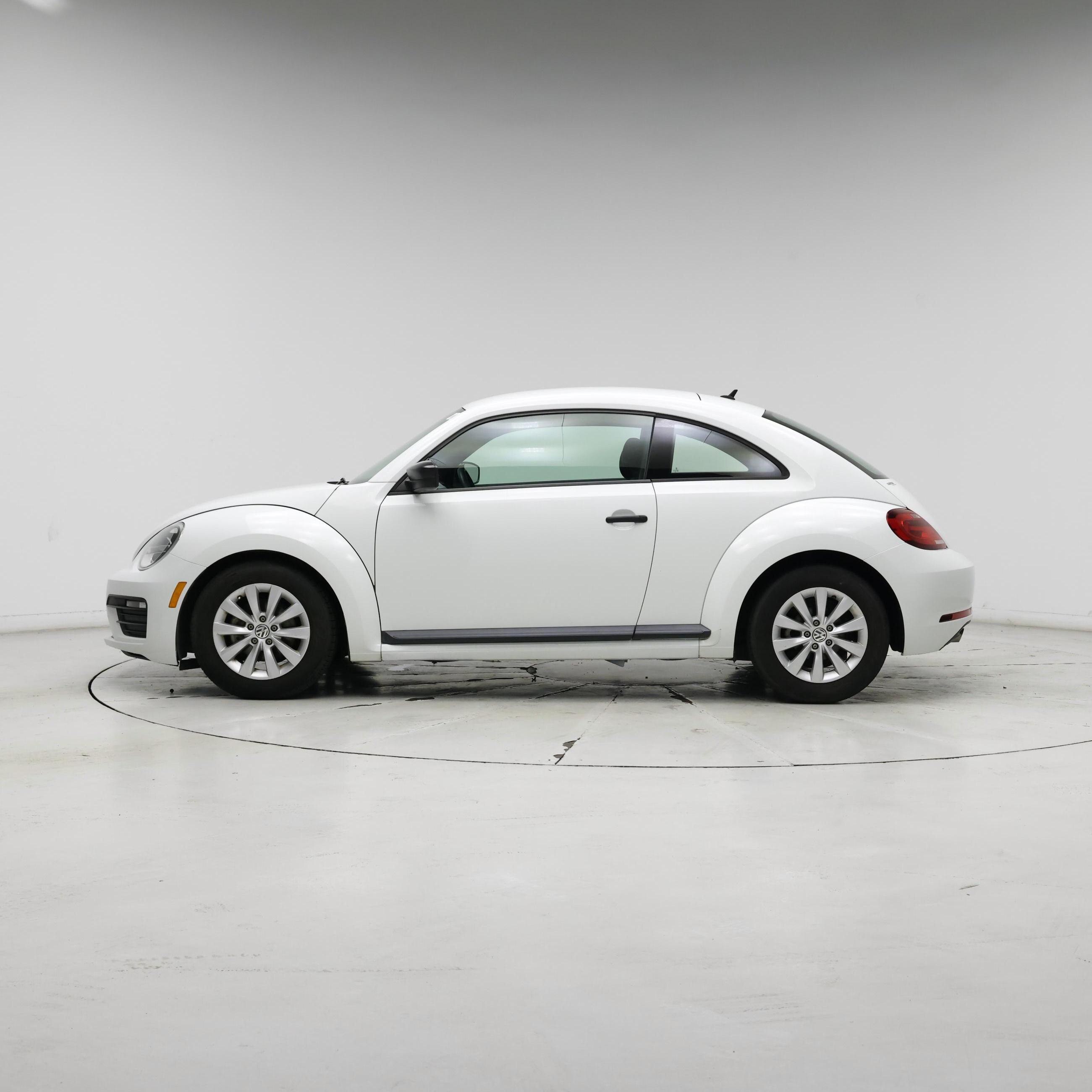 Thumbnail: 2017 Volkswagen Beetle - 3