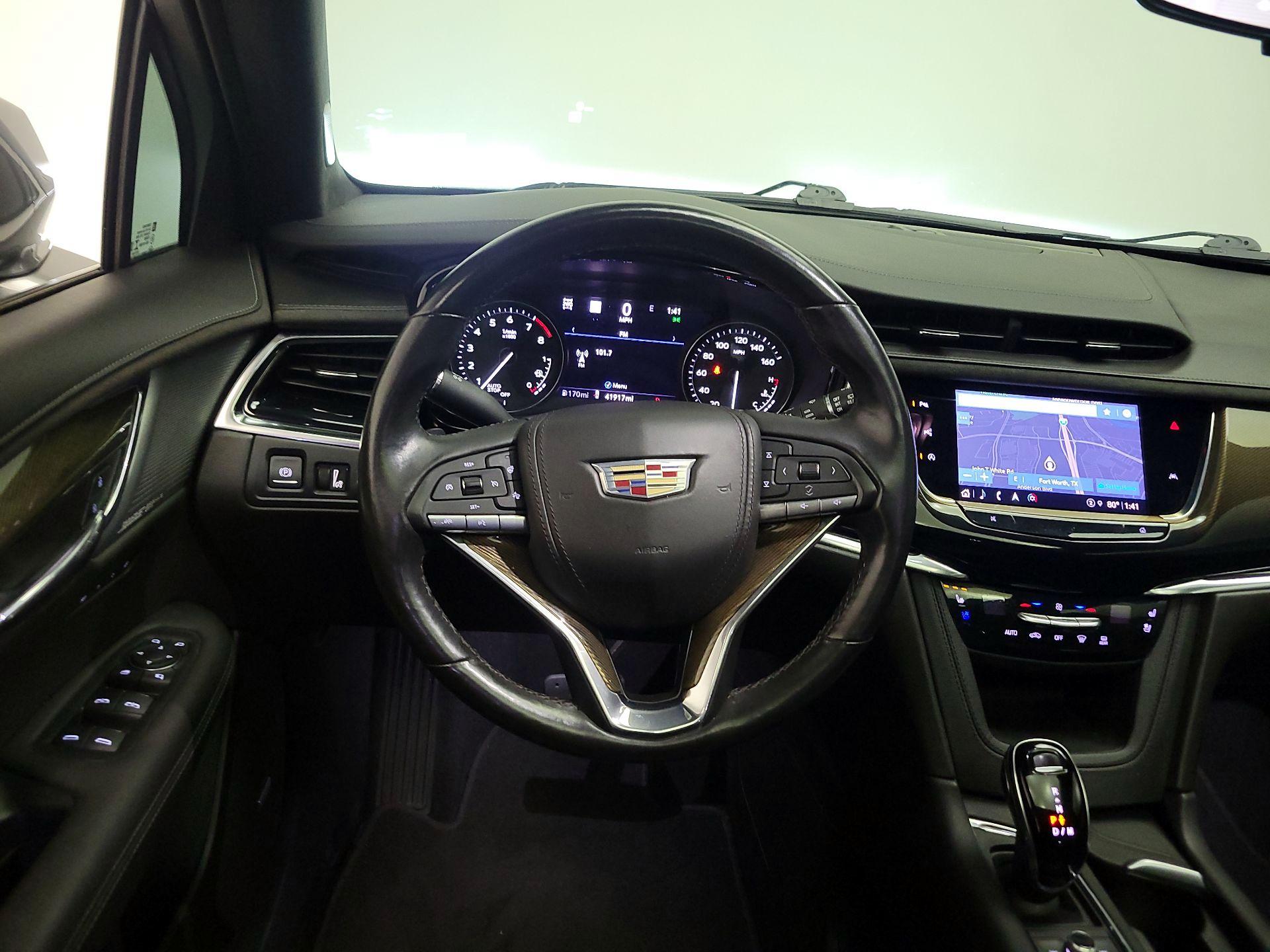 Thumbnail: 2022 Cadillac XT6 - 10