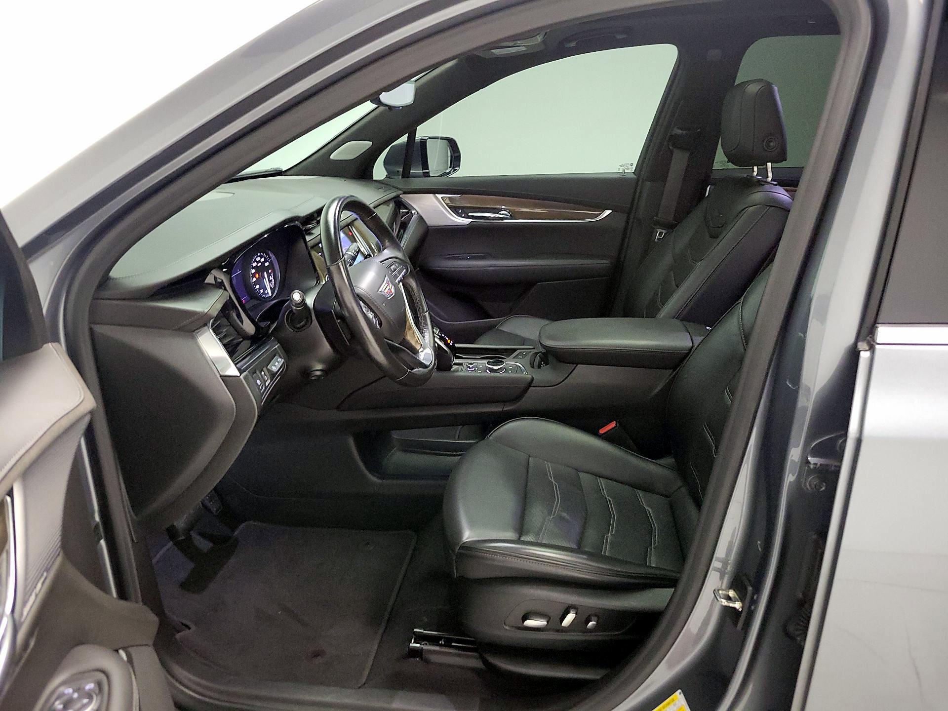 Thumbnail: 2022 Cadillac XT6 - 11