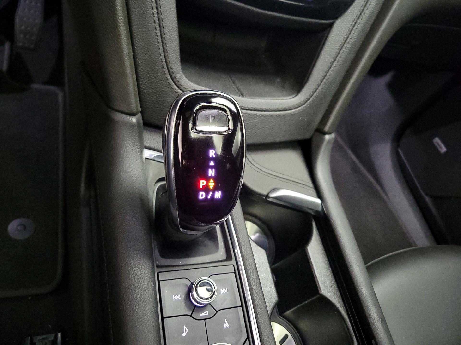 Thumbnail: 2022 Cadillac XT6 - 18