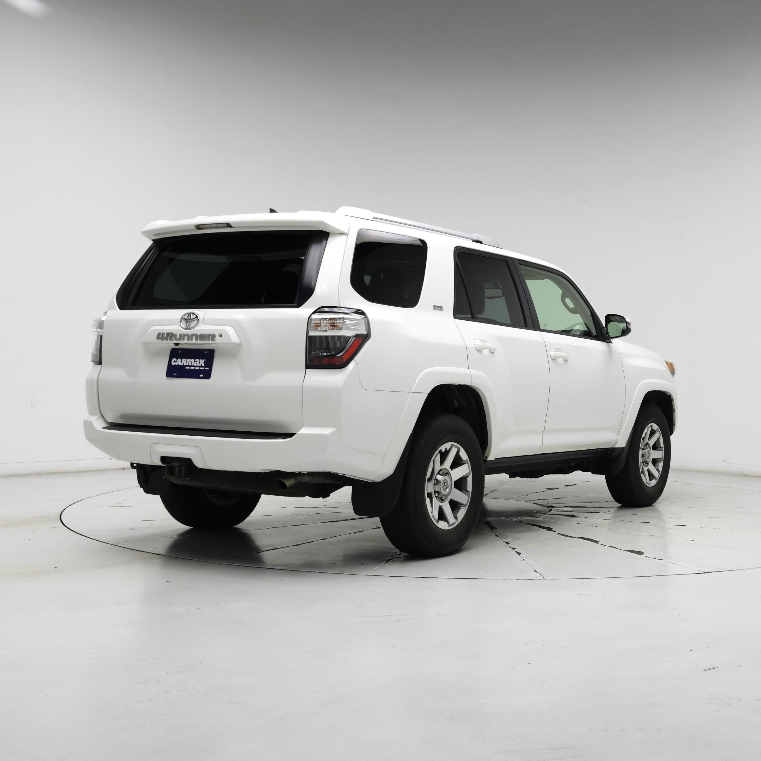 Thumbnail: 2015 Toyota 4Runner - 8
