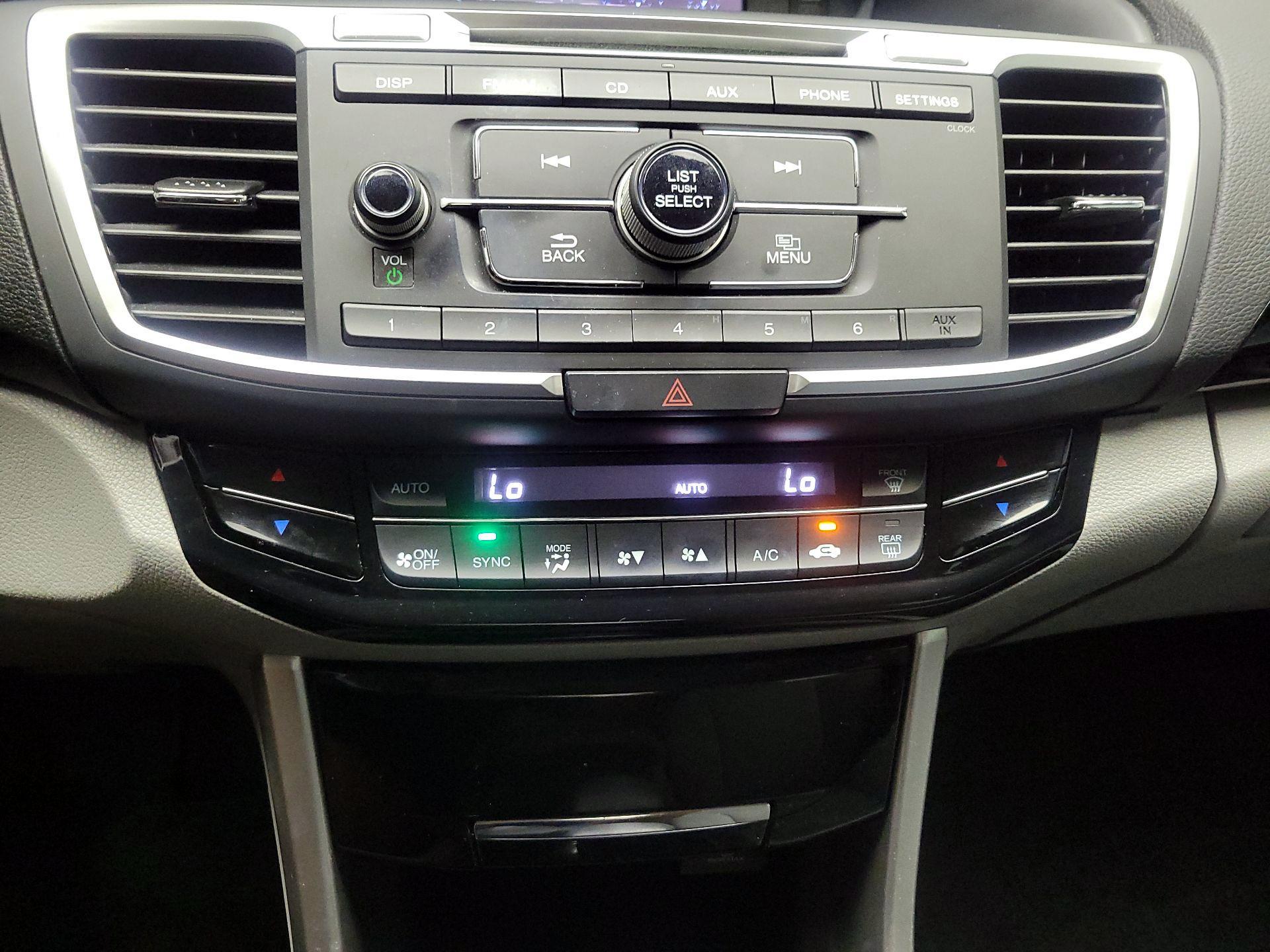 Thumbnail: 2016 Honda Accord - 16
