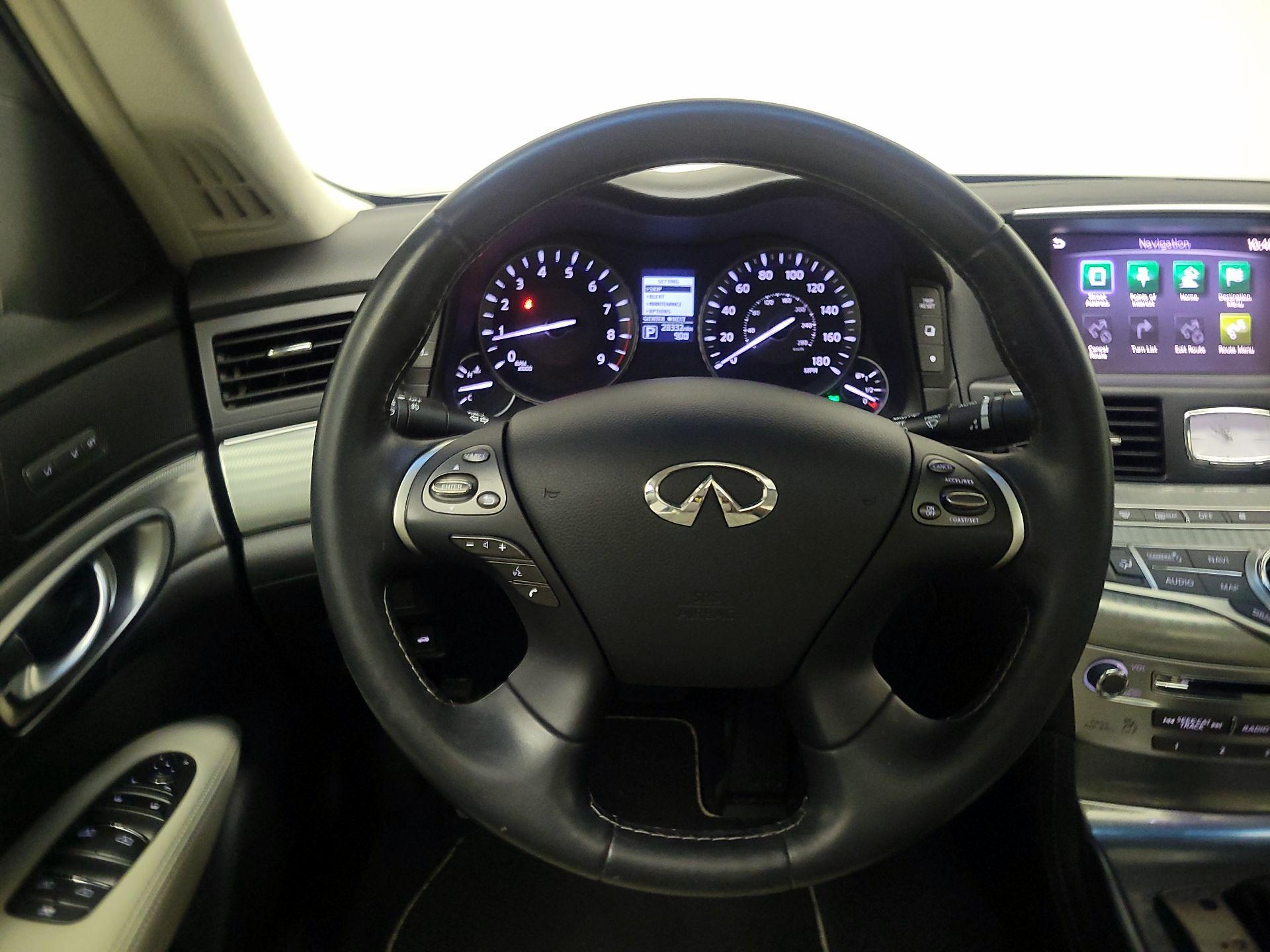 Thumbnail: 2019 INFINITI Q70 - 10