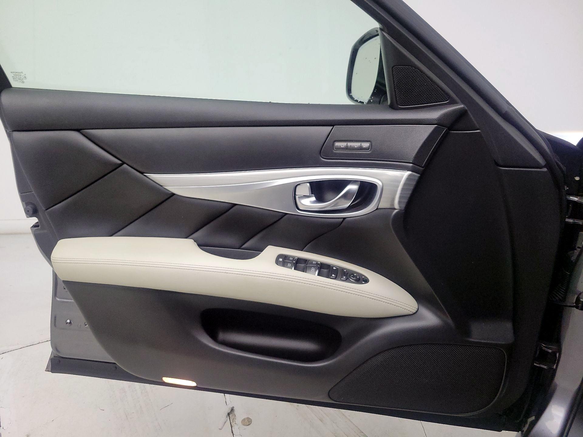 Thumbnail: 2019 INFINITI Q70 - 12