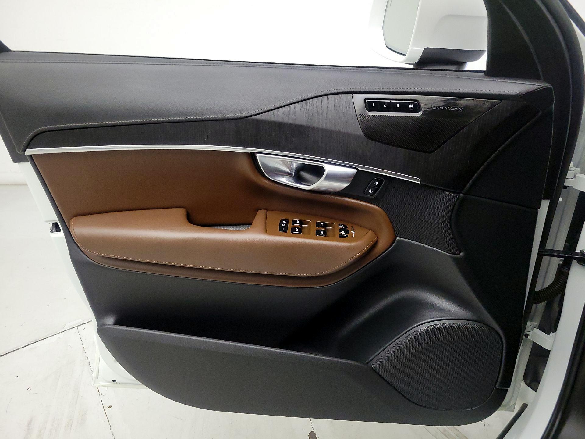 Thumbnail: 2023 Volvo XC90 - 12