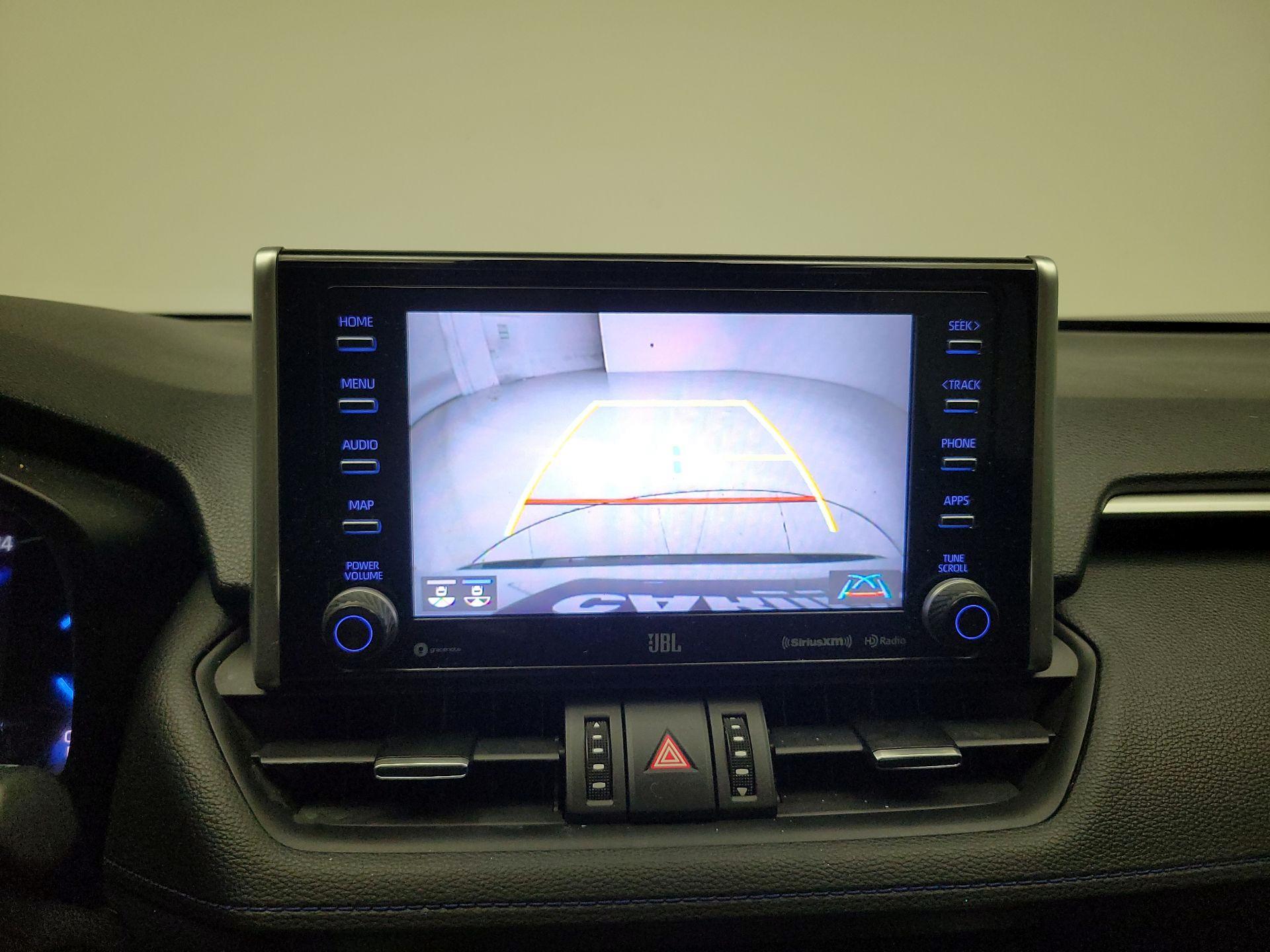 Thumbnail: 2020 Toyota RAV4 - 15