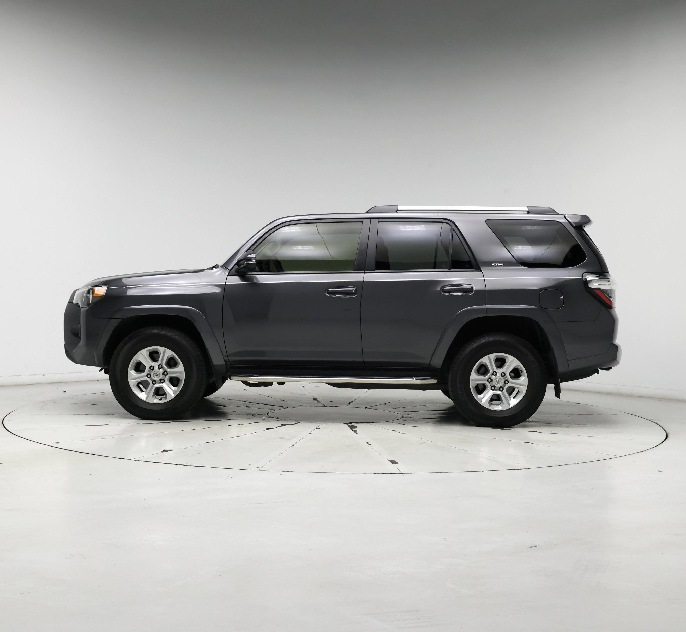 Thumbnail: 2019 Toyota 4Runner - 3