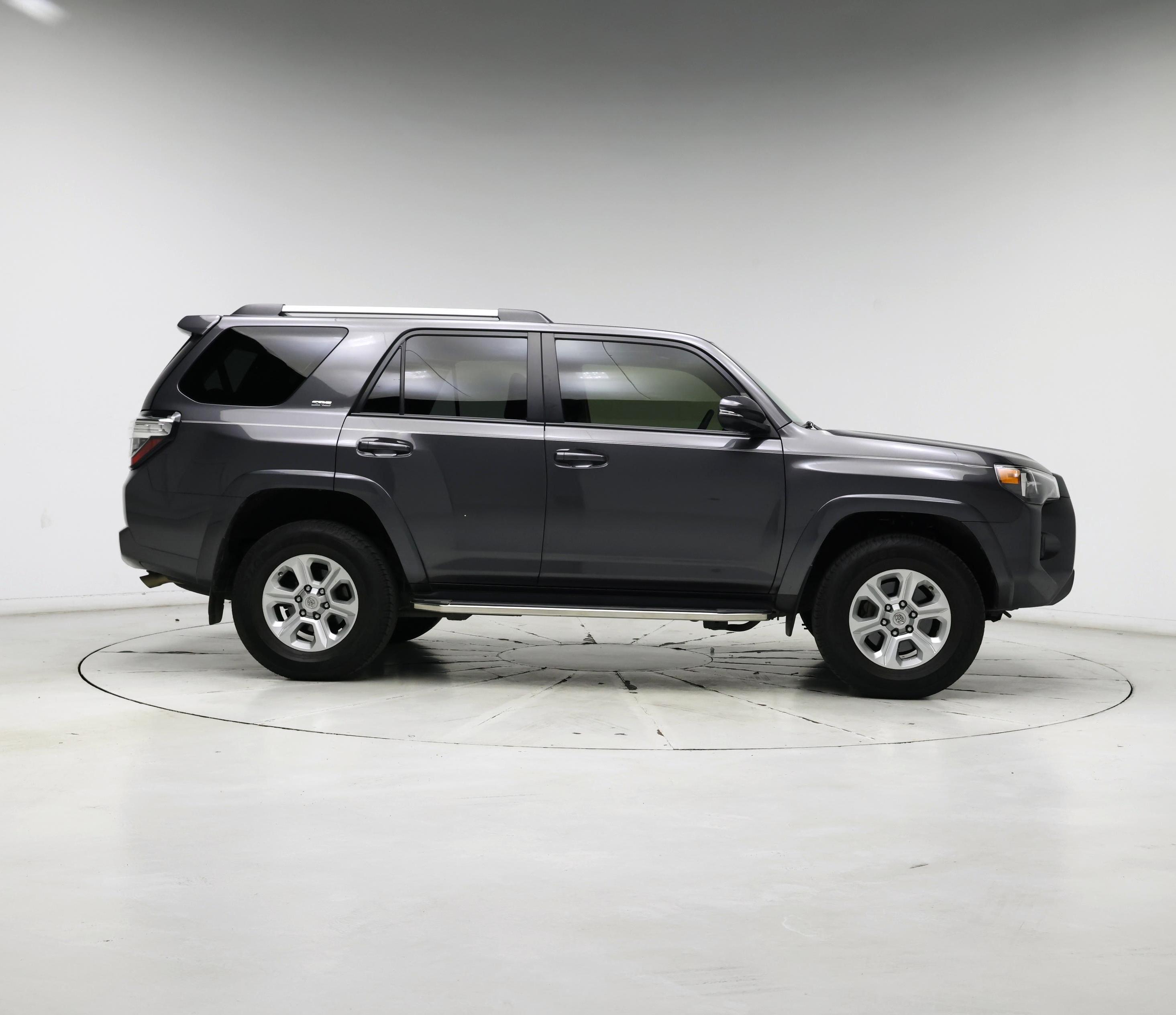 Thumbnail: 2019 Toyota 4Runner - 7
