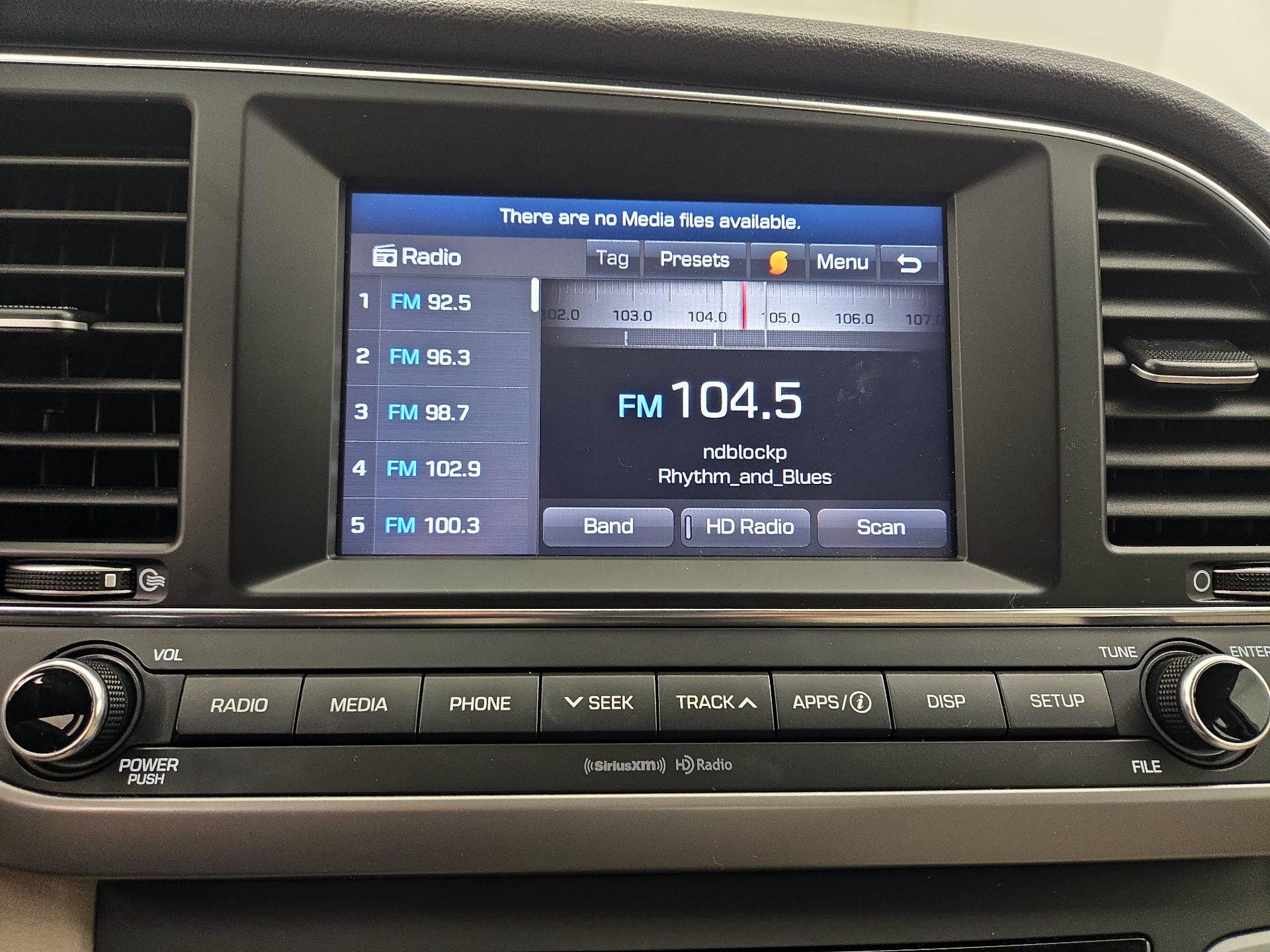 Thumbnail: 2017 Hyundai Elantra - 15