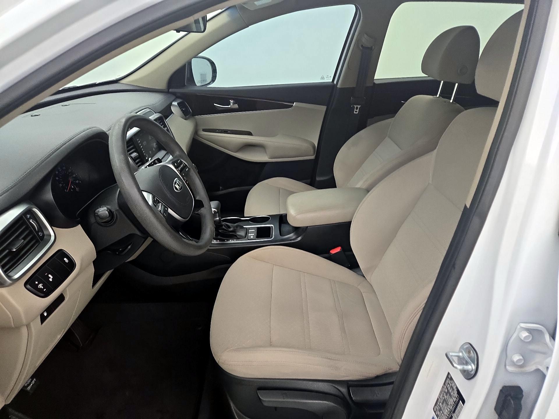 Thumbnail: 2019 Kia Sorento - 11