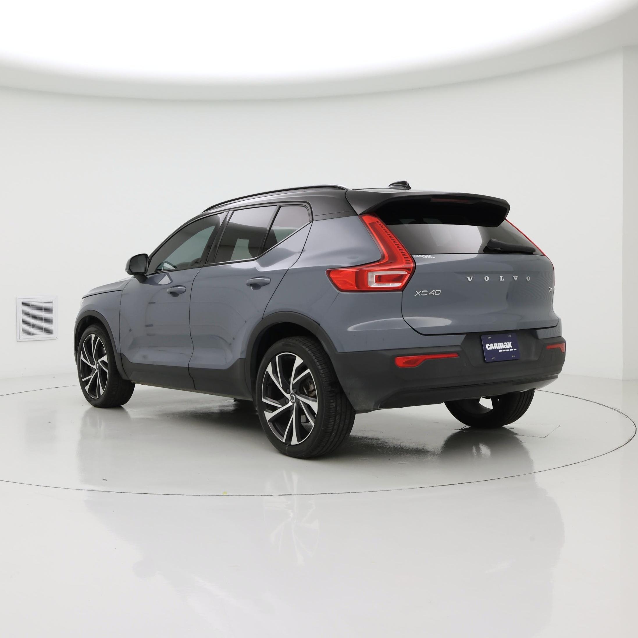 Thumbnail: 2022 Volvo XC40 - 2
