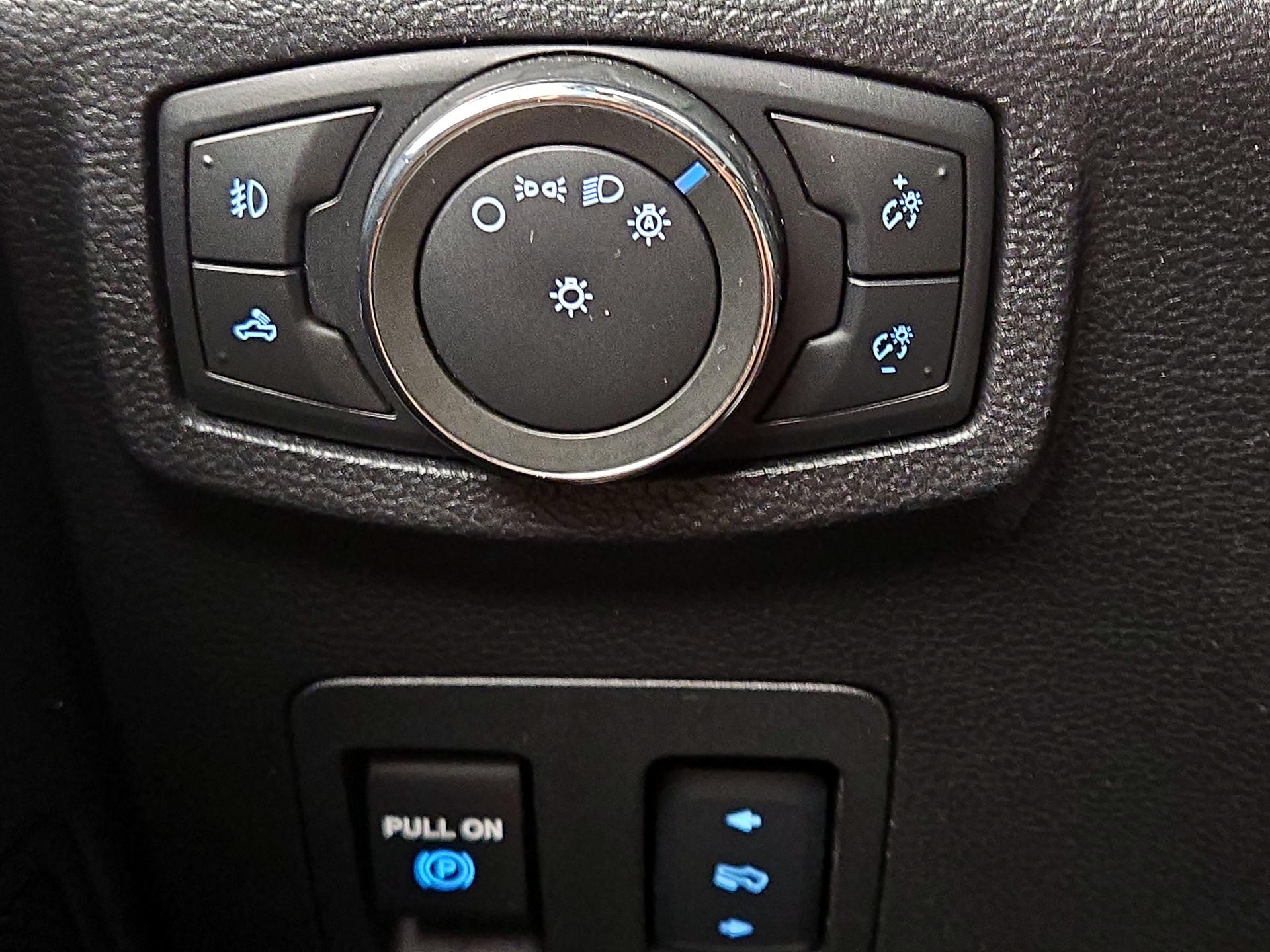 Thumbnail: 2016 Ford F-150 - 13