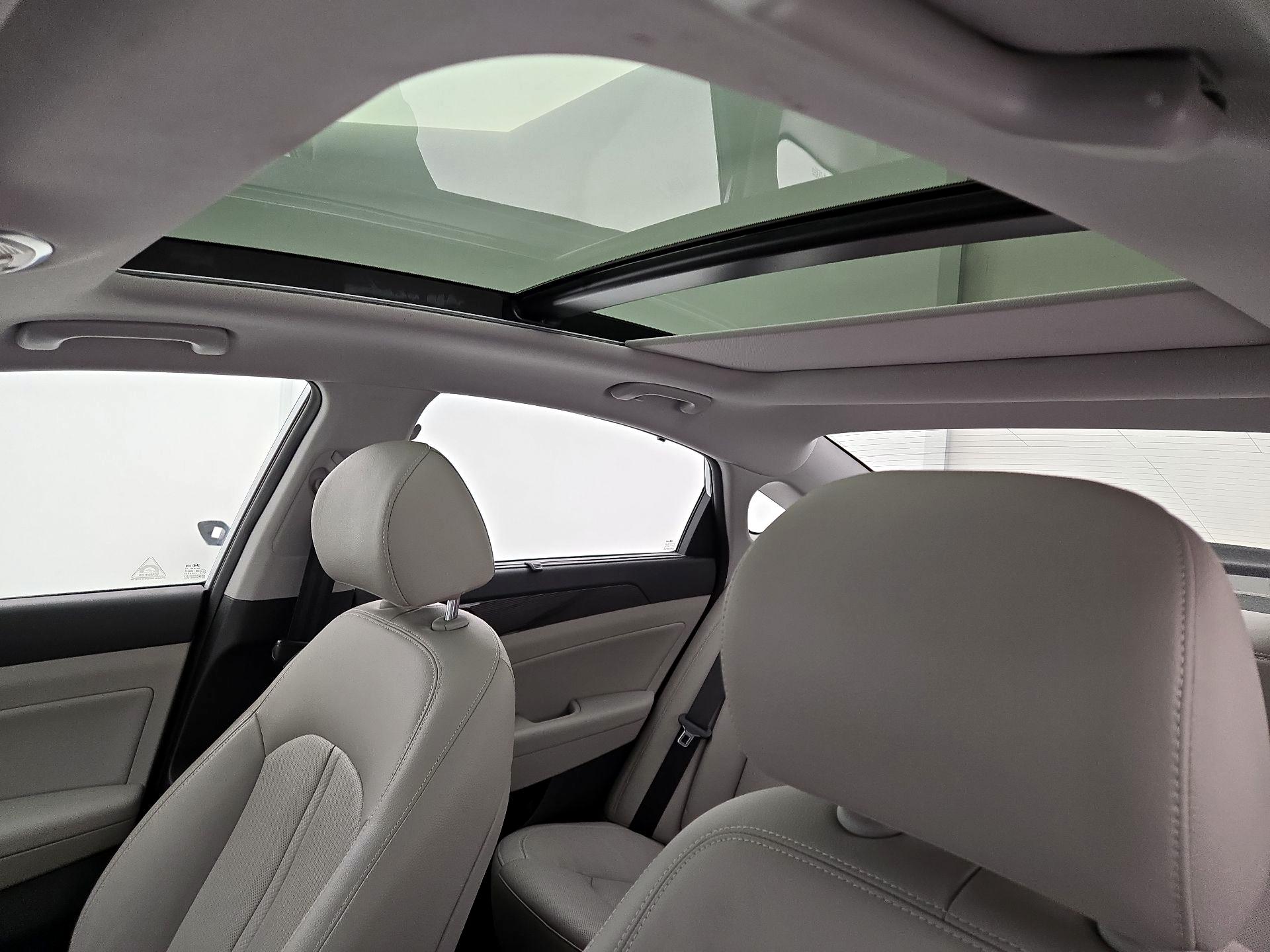 Thumbnail: 2019 Hyundai Sonata - 20