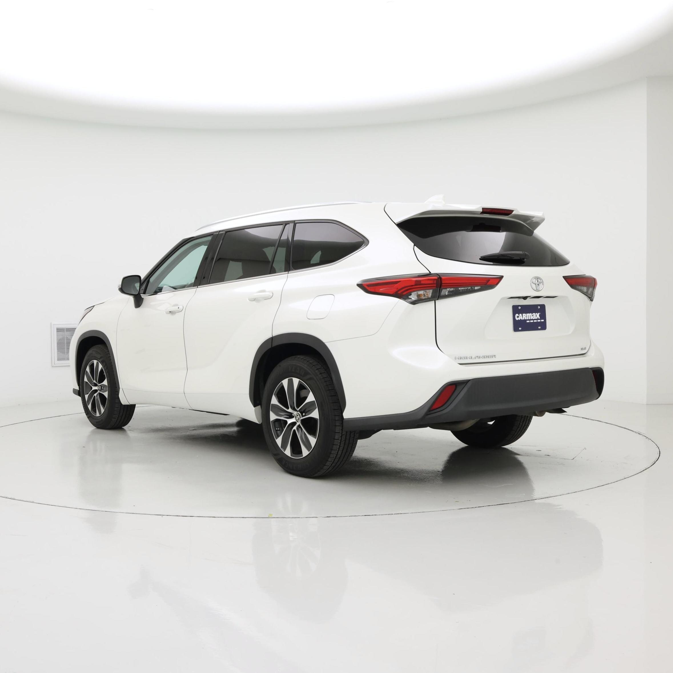 Thumbnail: 2020 Toyota Highlander - 2