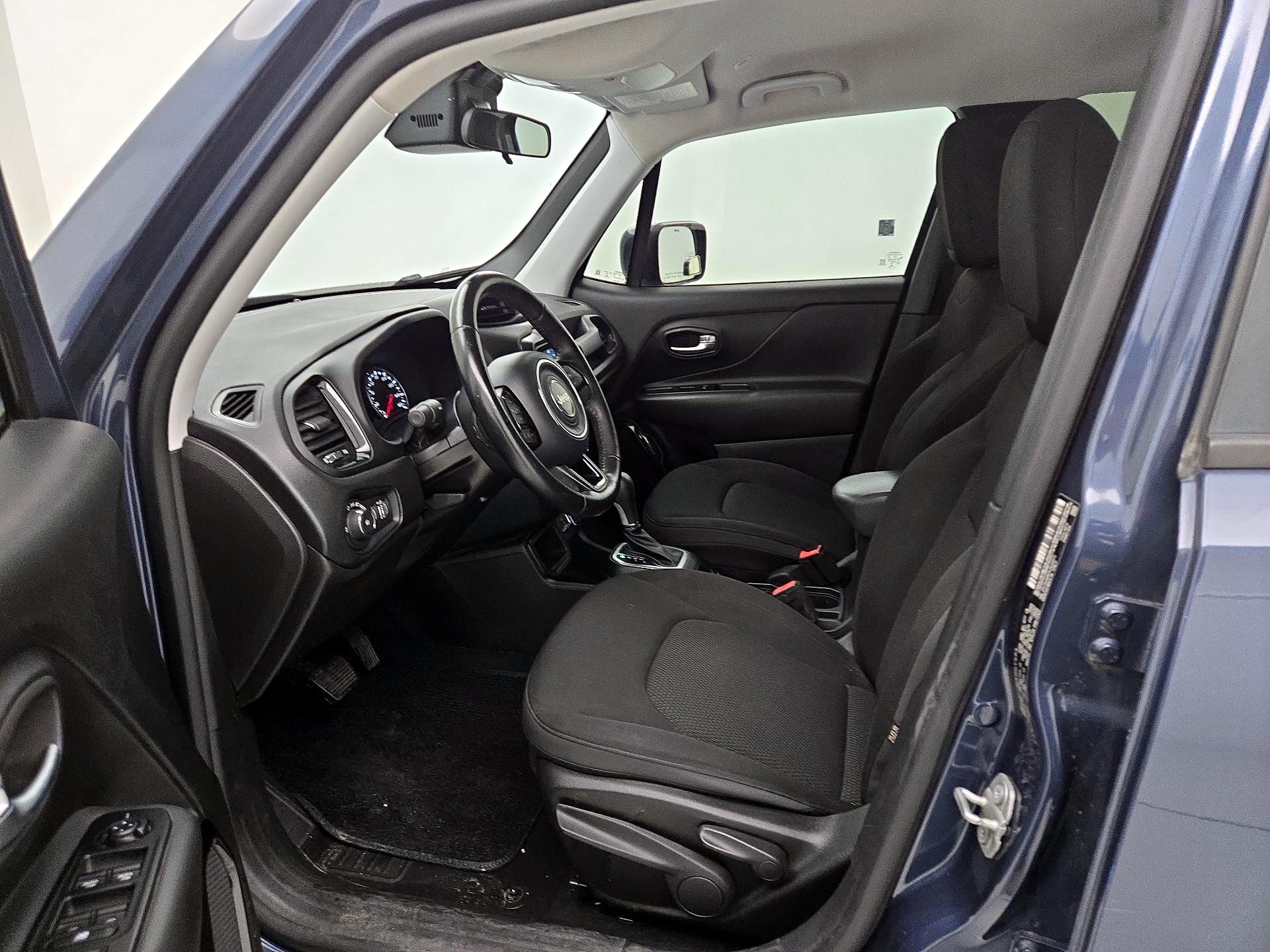 Thumbnail: 2020 Jeep Renegade - 11