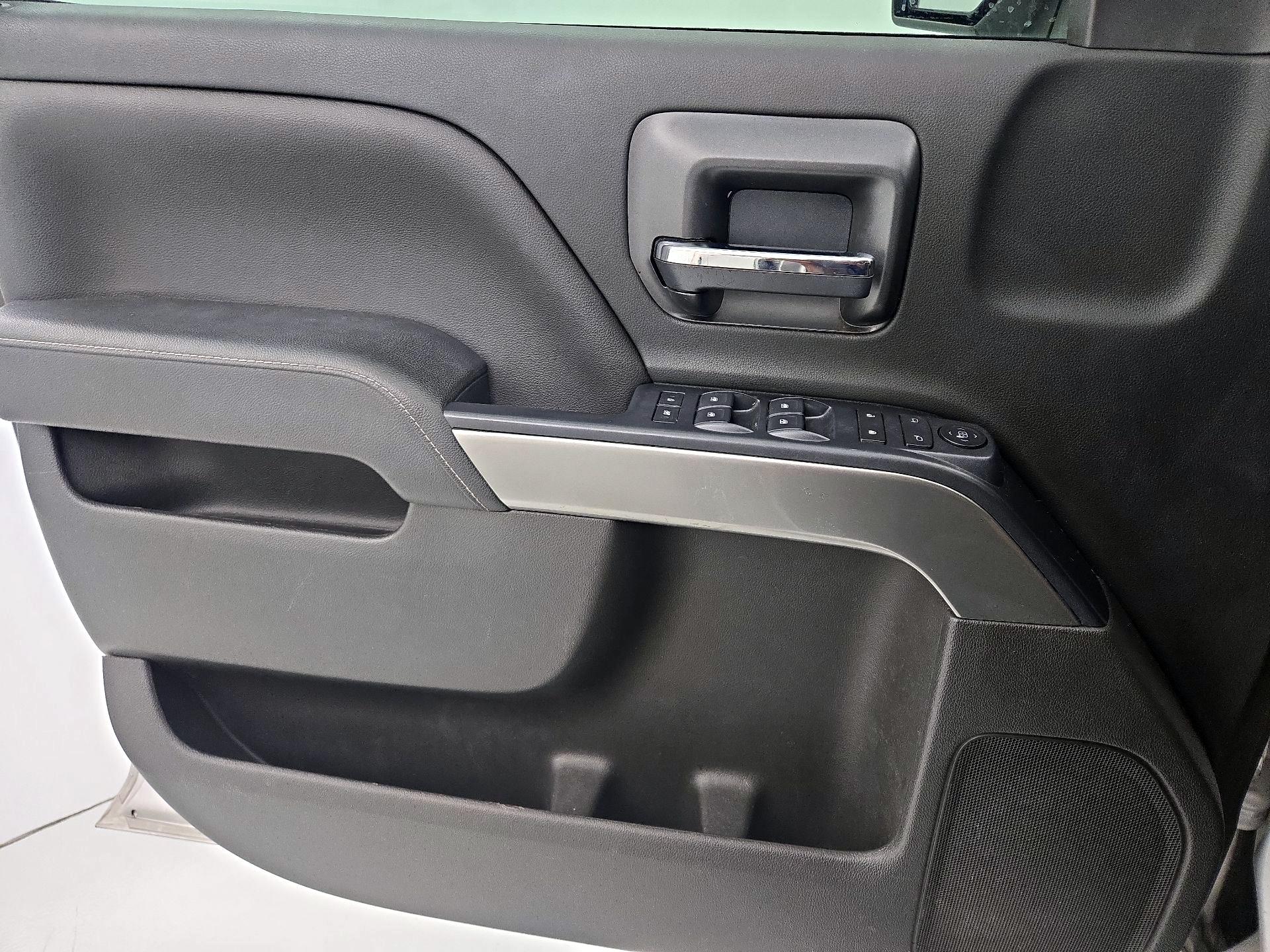 Thumbnail: 2018 Chevrolet Silverado 1500 - 12
