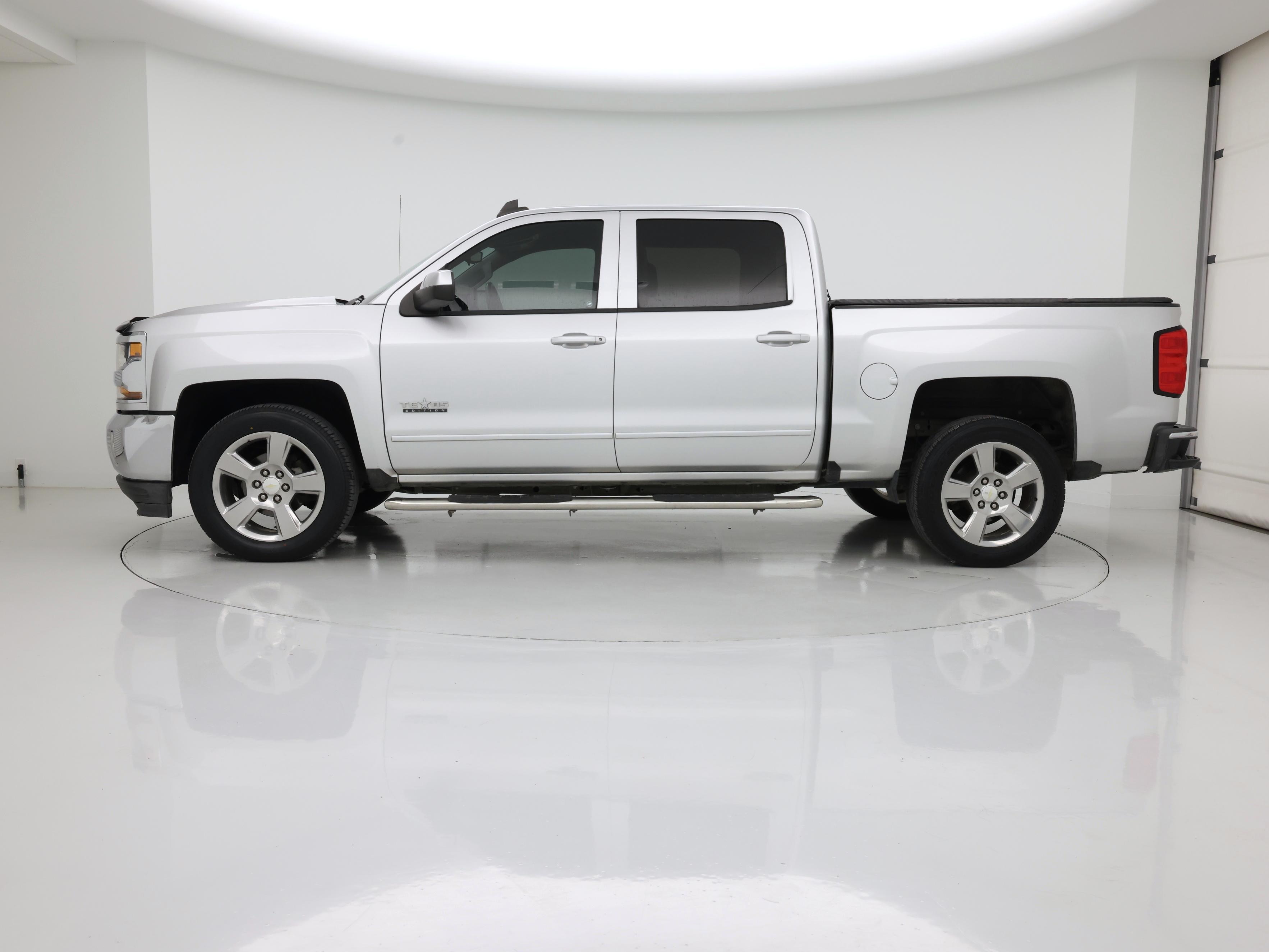 Thumbnail: 2018 Chevrolet Silverado 1500 - 3