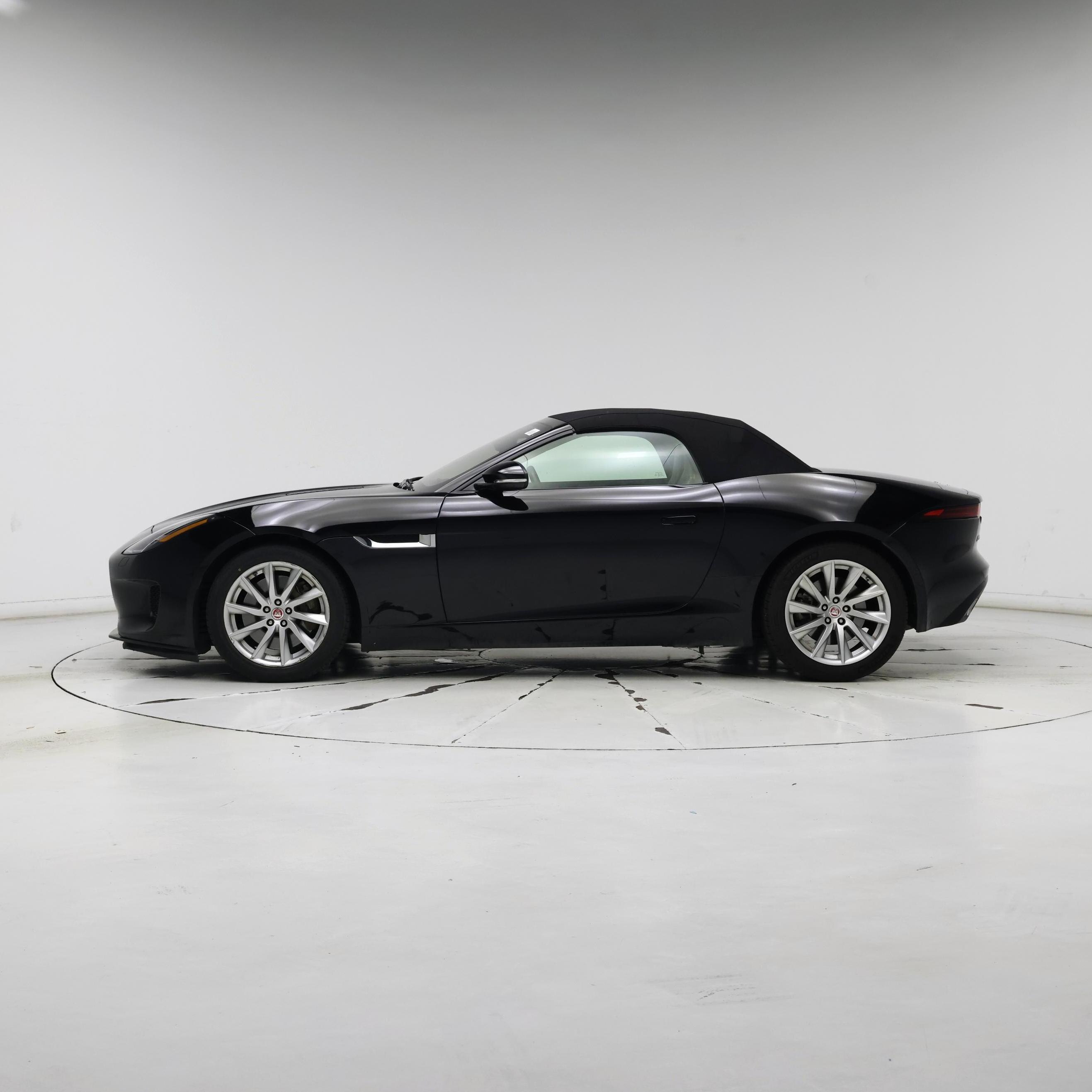 Thumbnail: 2020 Jaguar F-Type - 3