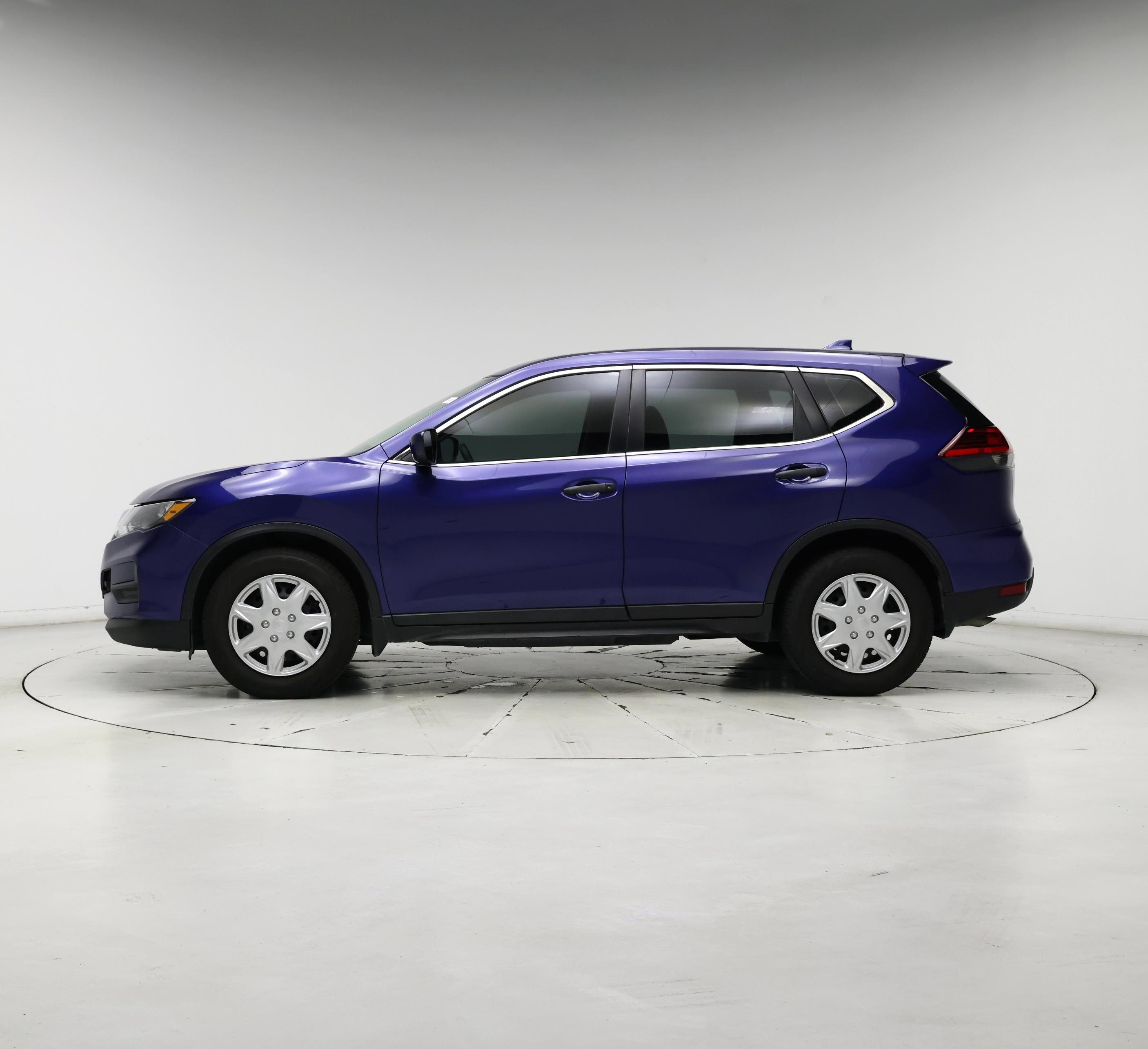 Thumbnail: 2017 Nissan Rogue - 3