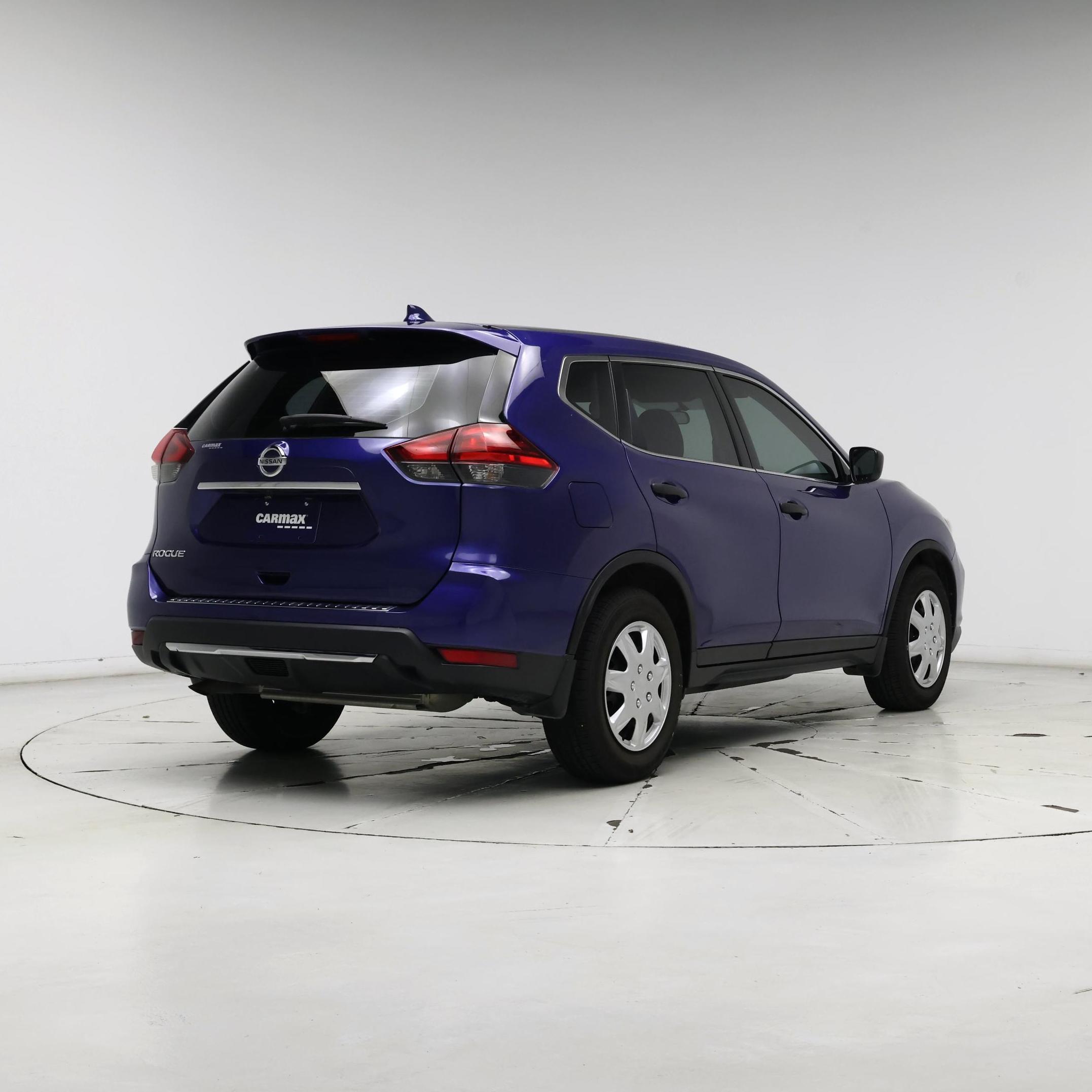Thumbnail: 2017 Nissan Rogue - 8