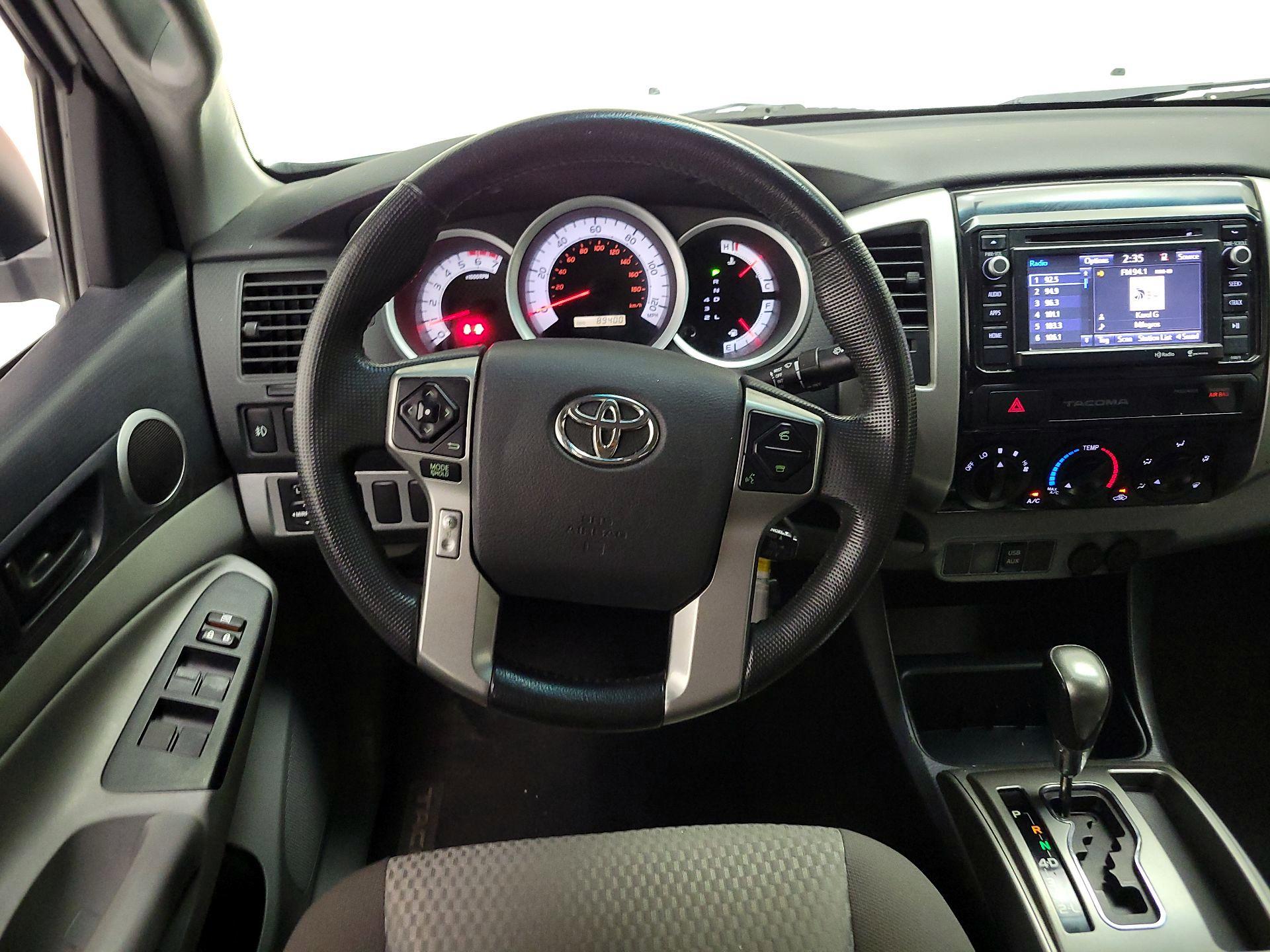 Thumbnail: 2015 Toyota Tacoma - 10