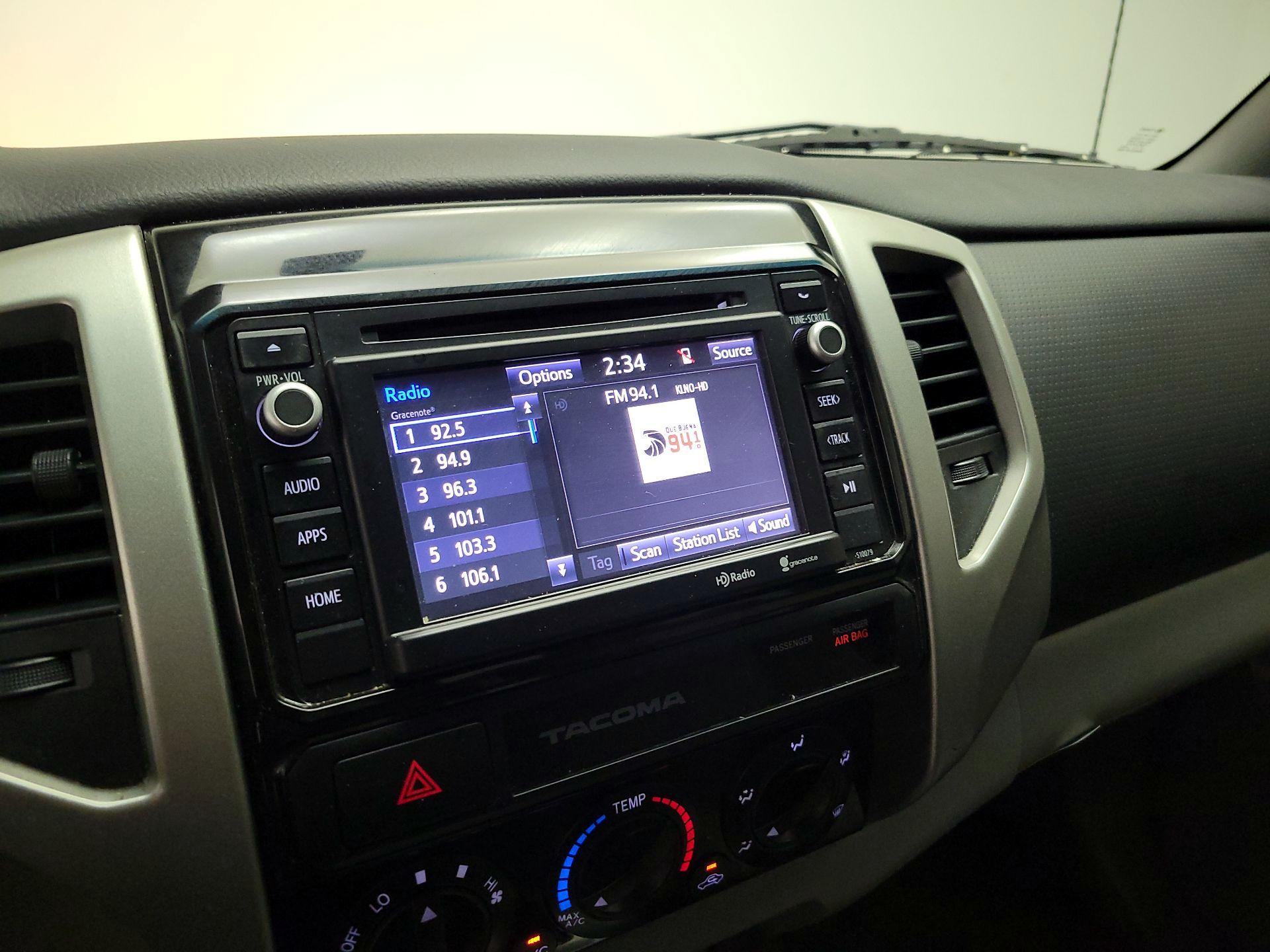 Thumbnail: 2015 Toyota Tacoma - 15